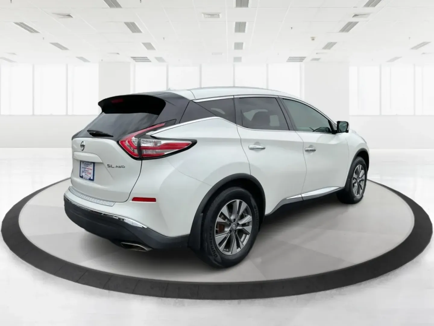 2015 Nissan Murano SL (5N1AZ2MH1FN) with an 3.5L V-6 DOHC engine, located at 8750 N County Rd 25A, Piqua, OH, 45356, (937) 908-9800, 40.164391, -84.232513 - **Elevate Your Everyday Adventures with the 2015 Nissan Murano SL at Advantage Car and Credit - Piqua!**<br /> <br /> Are you looking for a versatile vehicle that can seamlessly transition from family outings to weekend getaways? The 2015 Nissan Murano SL is the perfect companion for your everyday a - Photo#2