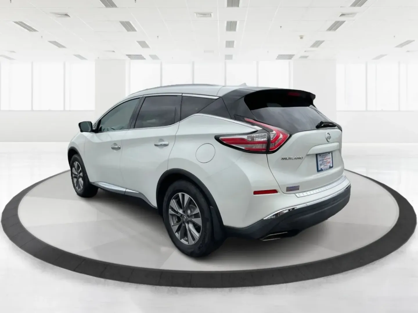 2015 Nissan Murano SL (5N1AZ2MH1FN) with an 3.5L V-6 DOHC engine, located at 8750 N County Rd 25A, Piqua, OH, 45356, (937) 908-9800, 40.164391, -84.232513 - **Elevate Your Everyday Adventures with the 2015 Nissan Murano SL at Advantage Car and Credit - Piqua!**<br /> <br /> Are you looking for a versatile vehicle that can seamlessly transition from family outings to weekend getaways? The 2015 Nissan Murano SL is the perfect companion for your everyday a - Photo#4