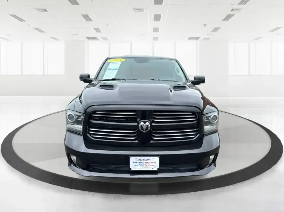 2016 Ram 1500 Sport (1C6RR7MT2GS) with an 5.7L V8 OHV 16V engine, 6A transmission, located at 4508 South Dixie Dr, Moraine, OH, 45439, (937) 908-9800, 39.689976, -84.218452 - **Unleash Your Adventurous Spirit with the 2016 Ram 1500 Sport!**<br /> <br /> Are you ready to elevate your driving experience? Whether you're navigating the daily grind of your commute, transporting the kids to soccer practice, or gearing up for a weekend adventure, the 2016 Ram 1500 Sport is desi - Photo#7