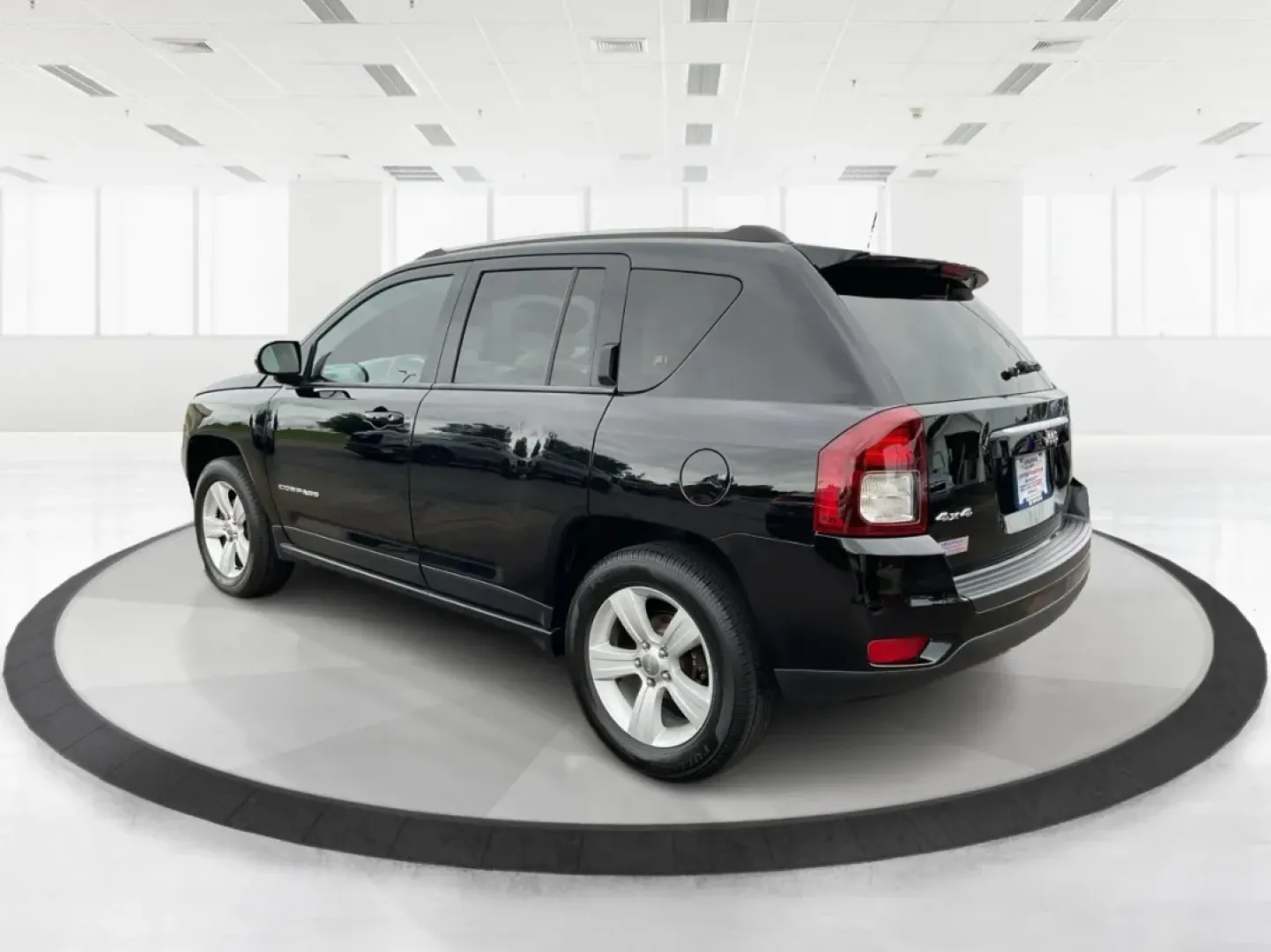 2014 Jeep Compass Sport (1C4NJDBBXED) with an 2.4L I-4 DOHC engine, located at 1951 S Dayton Lakeview Rd., New Carlisle, OH, 45344, (937) 908-9800, 39.890999, -84.050255 - Experience the thrill of adventure and the comfort of a reliable ride with this stunning 2014 Jeep Compass Sport, available now at Advantage Car and Credit in New Carlisle, OH. Perfect for weekend getaways or daily commutes, this versatile SUV balances style, performance, and practicality, making it - Photo#4