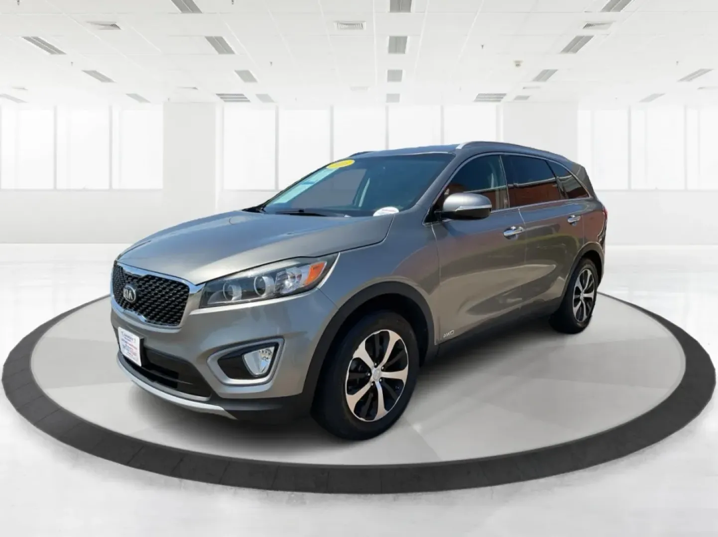 2016 Kia Sorento 2.0T EX (5XYPHDA16GG) with an 2L I-4 gasoline direct injection engine, located at 4508 South Dixie Dr, Moraine, OH, 45439, (937) 908-9800, 39.689976, -84.218452 - **Adventure Awaits with the 2016 Kia Sorento - Your Ideal Family SUV!**<br /> <br /> Are you searching for the perfect blend of comfort, style, and versatility for your family adventures? Look no further than the 2016 Kia Sorento, now available at Advantage Car and Credit in Moraine, OH. This SUV is - Photo#8