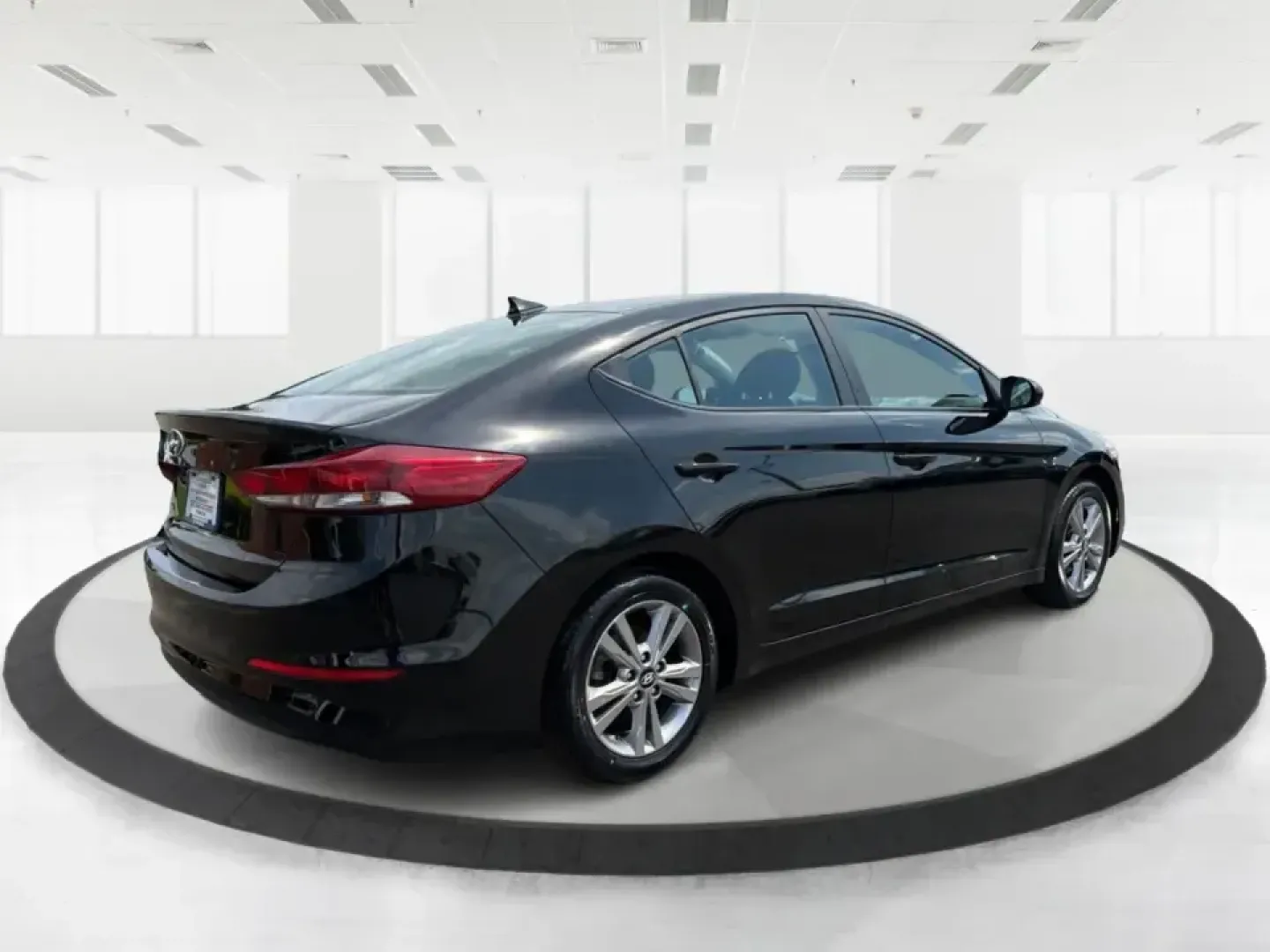 2018 Hyundai Elantra Value Edition (KMHD84LF2JU) with an Nu 2L I-4 DOHC engine, 6A transmission, located at 4508 South Dixie Dr, Moraine, OH, 45439, (937) 908-9800, 39.689976, -84.218452 - Get ready to elevate your daily commute or weekend adventures with the stunning 2018 Hyundai Elantra Value Edition, available now at Advantage Car and Credit in Moraine, OH! Ideal for budget-conscious buyers seeking reliability and style, this sedan stands out with its sleek Black Diamond exterior a - Photo#2