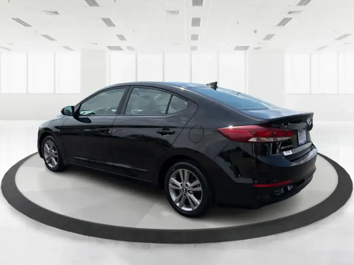 2018 Hyundai Elantra Value Edition (KMHD84LF2JU) with an Nu 2L I-4 DOHC engine, 6A transmission, located at 4508 South Dixie Dr, Moraine, OH, 45439, (937) 908-9800, 39.689976, -84.218452 - Get ready to elevate your daily commute or weekend adventures with the stunning 2018 Hyundai Elantra Value Edition, available now at Advantage Car and Credit in Moraine, OH! Ideal for budget-conscious buyers seeking reliability and style, this sedan stands out with its sleek Black Diamond exterior a - Photo#4