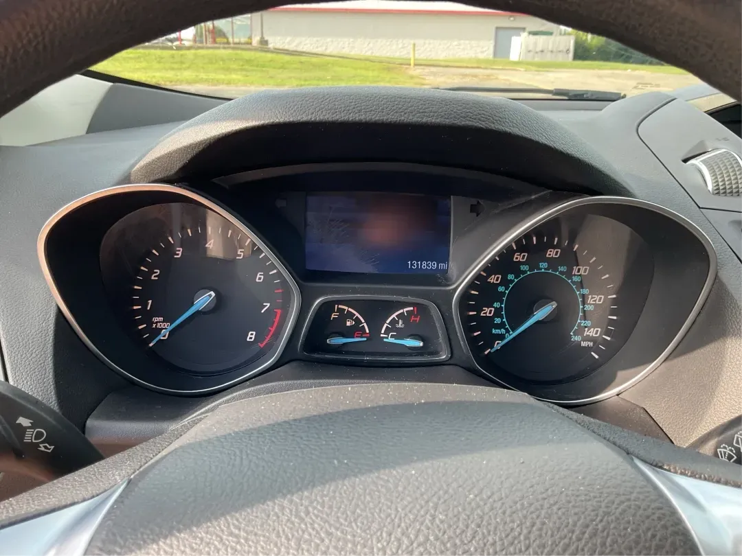 2015 Ford Escape SE (1FMCU0G76FU) with an Other engine, located at 4508 South Dixie Dr, Moraine, OH, 45439, (937) 908-9800, 39.689976, -84.218452 - 2015 Ford Escape SE - Photo#15
