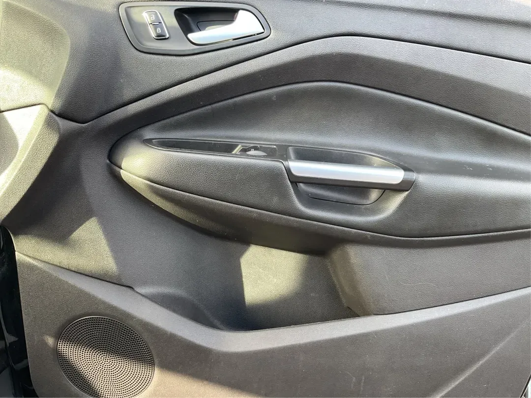 2015 Ford Escape SE (1FMCU0G76FU) with an Other engine, located at 4508 South Dixie Dr, Moraine, OH, 45439, (937) 908-9800, 39.689976, -84.218452 - 2015 Ford Escape SE - Photo#20