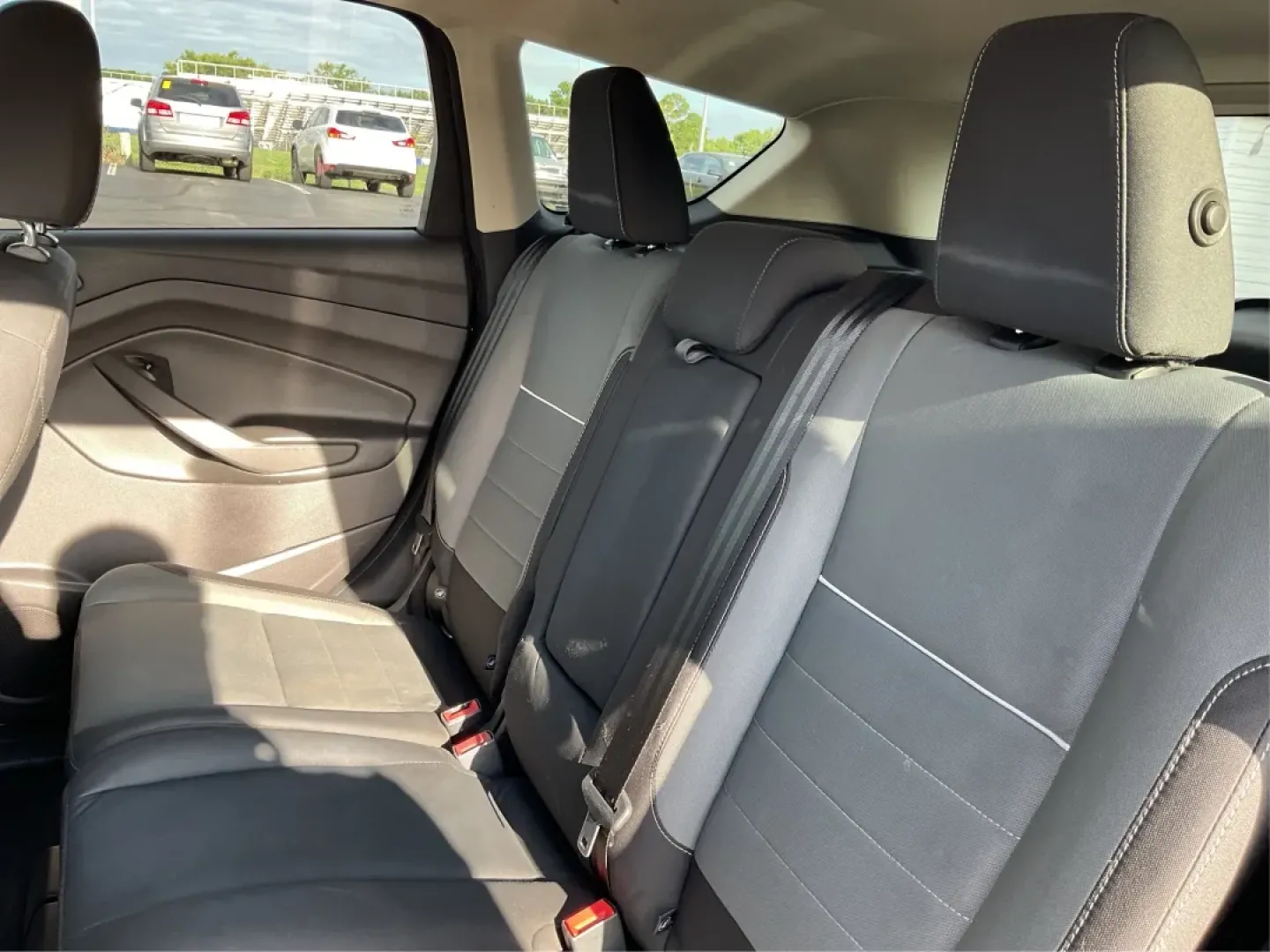 2015 Ford Escape SE (1FMCU0G76FU) with an Other engine, located at 8750 N County Rd 25A, Piqua, OH, 45356, (937) 908-9800, 40.164391, -84.232513 - **Discover the Ultimate Family Adventure Vehicle: 2015 Ford Escape SE at Advantage Car and Credit - Piqua**<br /> <br /> Are you ready to elevate your family road trips or weekend adventures? The 2015 Ford Escape SE offers the perfect blend of style, comfort, and utility to meet the demands of an ac - Photo#10