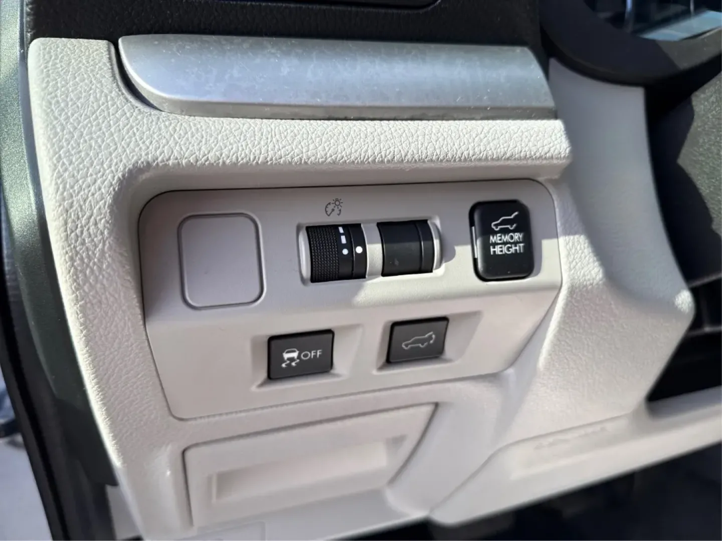 2016 Subaru Forester 2.5i Touring (JF2SJAVC0GH) with an 2.5L H4 SOHC 16V engine, Continuously Variable Transmission transmission, located at 8750 N County Rd 25A, Piqua, OH, 45356, (937) 908-9800, 40.164391, -84.232513 - ### Discover Adventure with the 2016 Subaru Forester 2.5i Touring at Advantage Car and Credit - Piqua!<br /> <br /> Are you looking for the perfect vehicle to enhance your family outings, weekend adventures, or daily commutes? Look no further than the 2016 Subaru Forester 2.5i Touring, available now - Photo#17