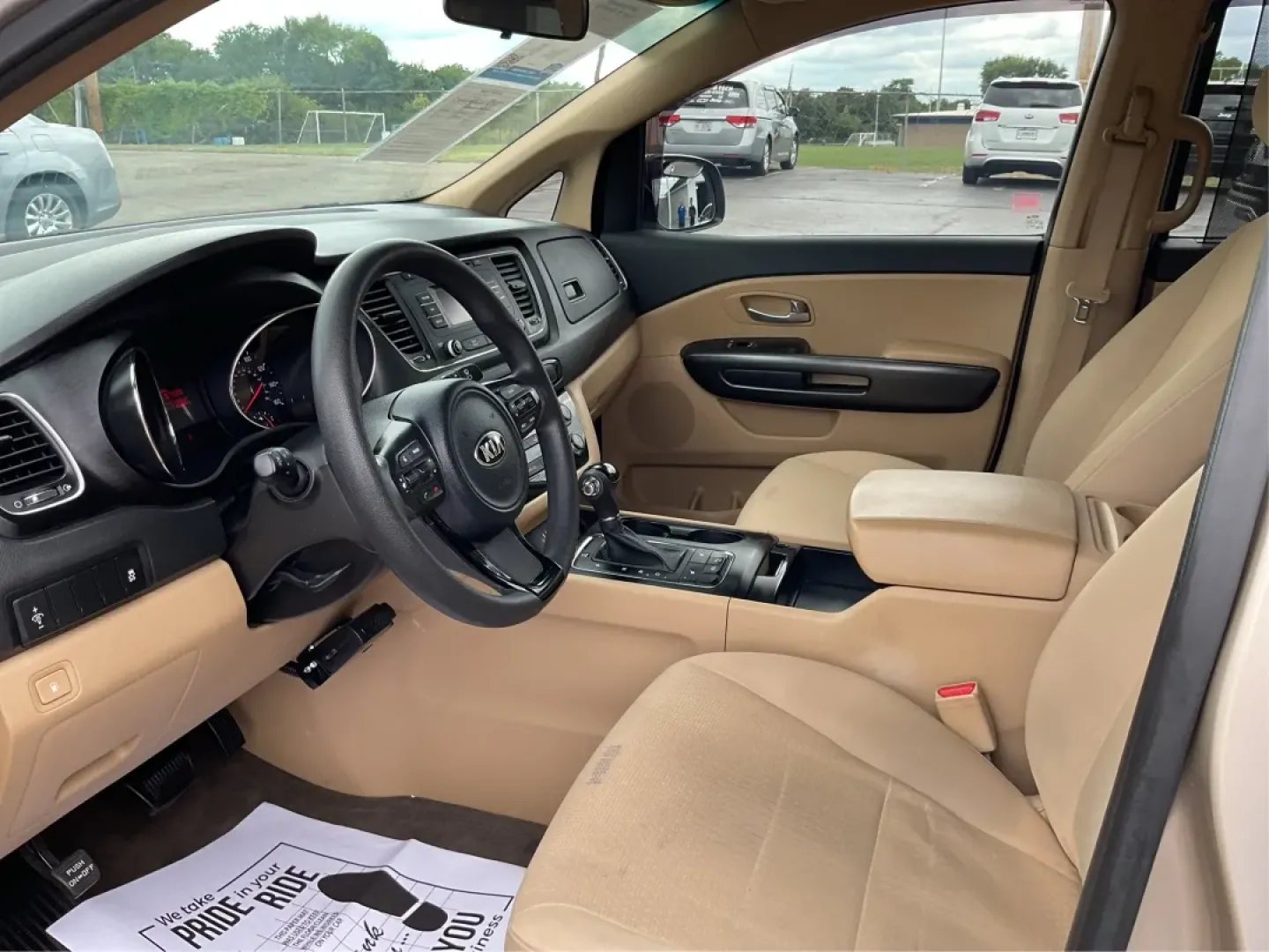 2016 Kia Sedona LX (KNDMB5C17G6) with an Lambda 3.3L V-6 gasoline direct injection engine, located at 1230 East Main St, Xenia, OH, 45385, (937) 908-9800, 39.688026, -83.910172 - Looking for the perfect family vehicle that combines comfort, reliability, and modern features? Look no further than the 2016 Kia Sedona LX, available now at Advantage Car and Credit in Xenia, OH. Ideal for growing families or anyone who needs extra cargo space, this passenger van is designed to mak - Photo#9