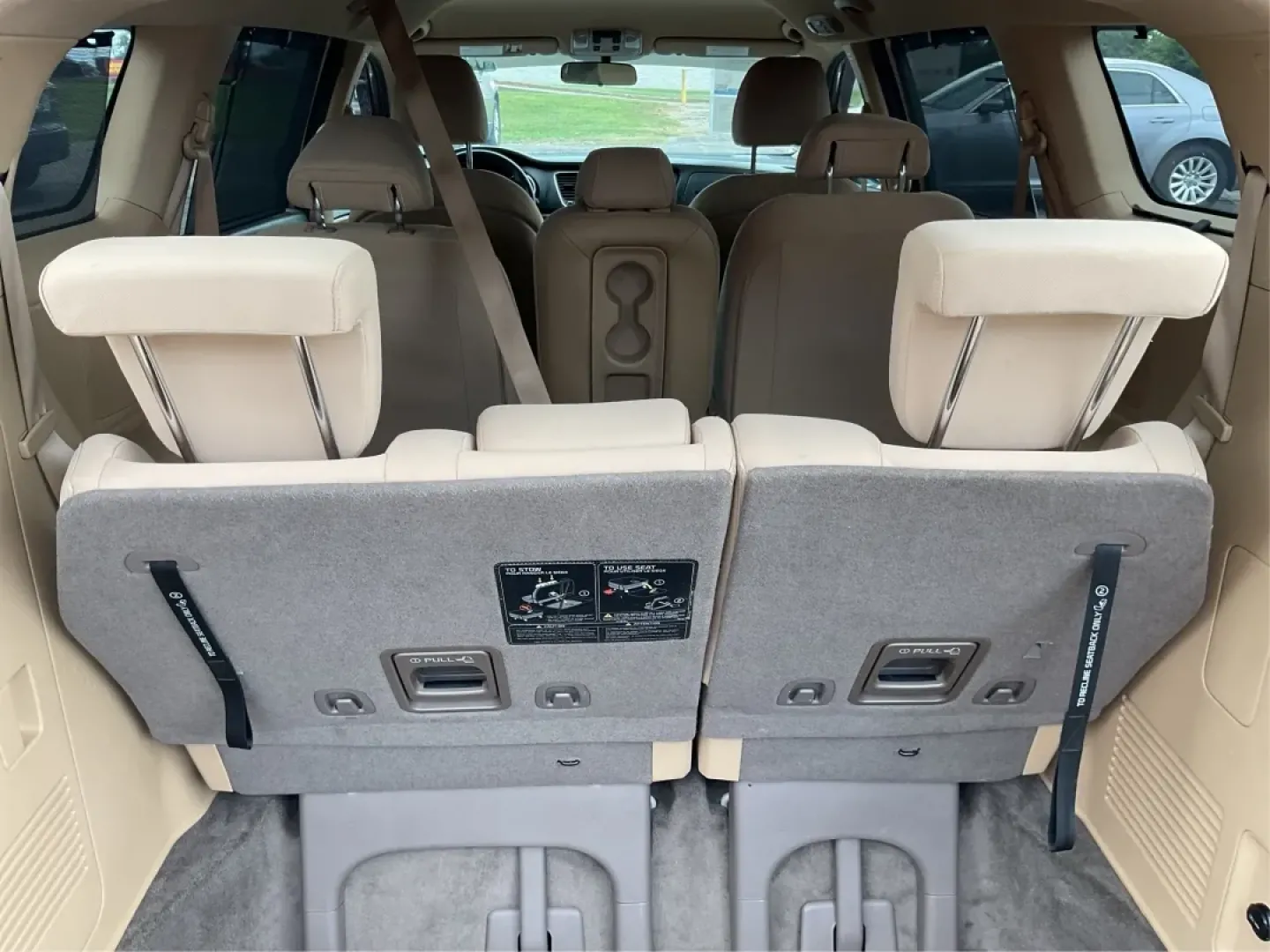 2016 Kia Sedona LX (KNDMB5C17G6) with an Lambda 3.3L V-6 gasoline direct injection engine, located at 1230 East Main St, Xenia, OH, 45385, (937) 908-9800, 39.688026, -83.910172 - Looking for the perfect family vehicle that combines comfort, reliability, and modern features? Look no further than the 2016 Kia Sedona LX, available now at Advantage Car and Credit in Xenia, OH. Ideal for growing families or anyone who needs extra cargo space, this passenger van is designed to mak - Photo#11