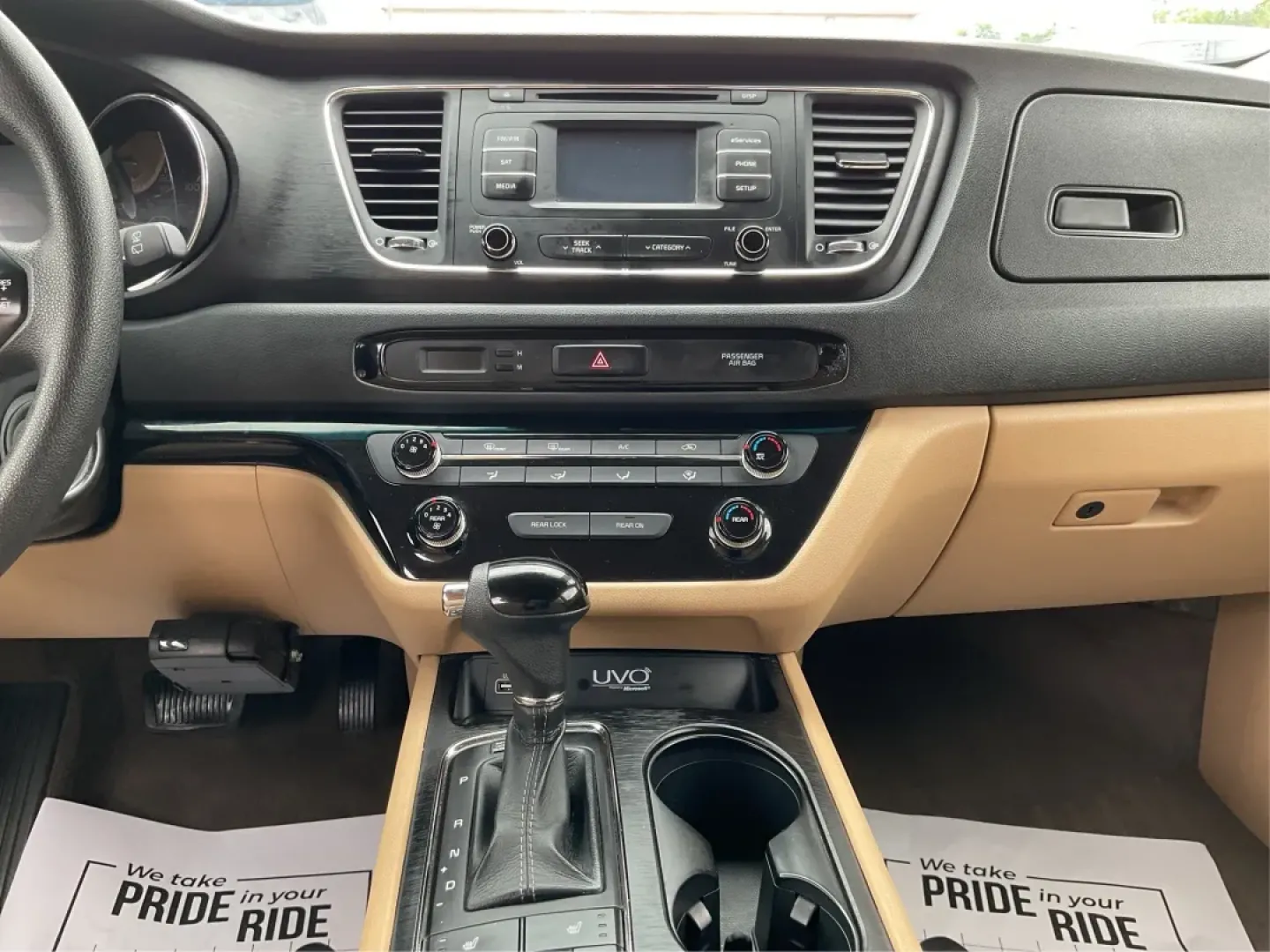 2016 Kia Sedona LX (KNDMB5C17G6) with an Lambda 3.3L V-6 gasoline direct injection engine, located at 1230 East Main St, Xenia, OH, 45385, (937) 908-9800, 39.688026, -83.910172 - Looking for the perfect family vehicle that combines comfort, reliability, and modern features? Look no further than the 2016 Kia Sedona LX, available now at Advantage Car and Credit in Xenia, OH. Ideal for growing families or anyone who needs extra cargo space, this passenger van is designed to mak - Photo#12