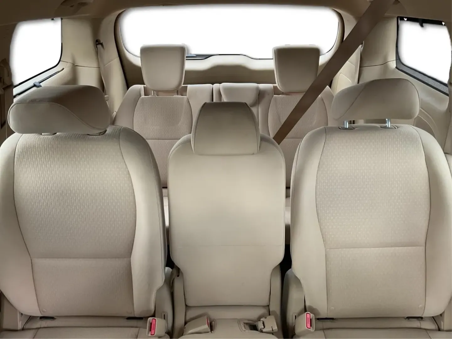 2016 Kia Sedona LX (KNDMB5C17G6) with an Lambda 3.3L V-6 gasoline direct injection engine, located at 1230 East Main St, Xenia, OH, 45385, (937) 908-9800, 39.688026, -83.910172 - Looking for the perfect family vehicle that combines comfort, reliability, and modern features? Look no further than the 2016 Kia Sedona LX, available now at Advantage Car and Credit in Xenia, OH. Ideal for growing families or anyone who needs extra cargo space, this passenger van is designed to mak - Photo#13