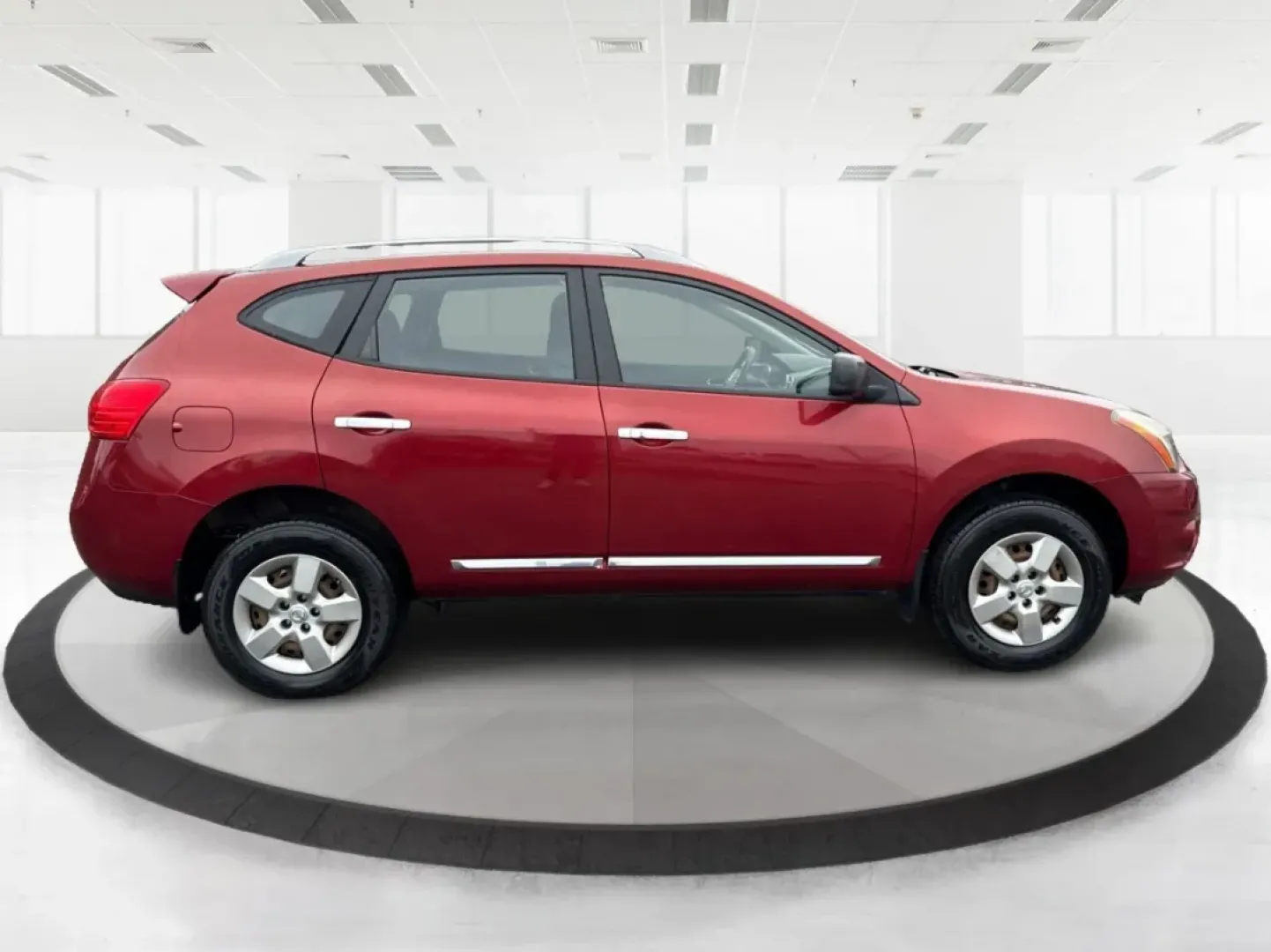 2015 Nissan Rogue S (JN8AS5MVXFW) with an 2.5L I-4 DOHC engine, located at 1099 N County Rd 25A , Troy, OH, 45373, (937) 908-9800, 40.057079, -84.212883 - **Elevate Your Adventures with the 2015 Nissan Rogue at Advantage Car and Credit - Troy!**<br /> <br /> Are you ready to upgrade your family road trips or daily commutes with a dependable and stylish SUV? The 2015 Nissan Rogue in Cayenne Red is here to make every journey enjoyable and comfortable. W - Photo#1