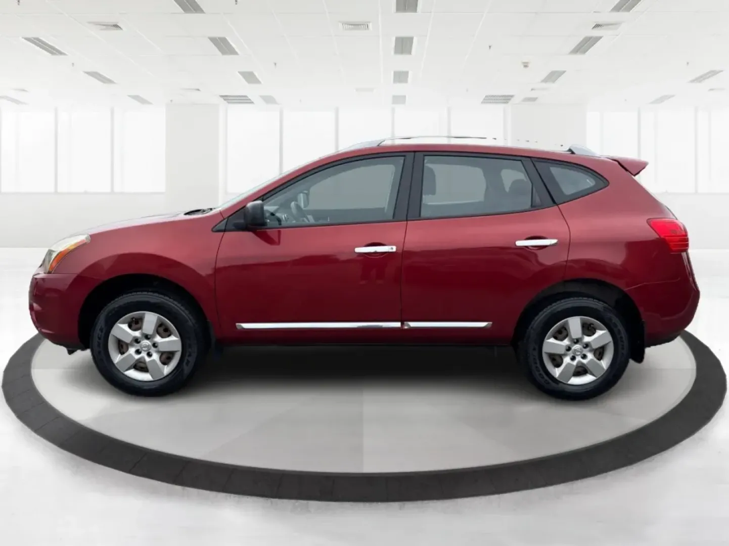 2015 Nissan Rogue S (JN8AS5MVXFW) with an 2.5L I-4 DOHC engine, located at 1099 N County Rd 25A , Troy, OH, 45373, (937) 908-9800, 40.057079, -84.212883 - **Elevate Your Adventures with the 2015 Nissan Rogue at Advantage Car and Credit - Troy!**<br /> <br /> Are you ready to upgrade your family road trips or daily commutes with a dependable and stylish SUV? The 2015 Nissan Rogue in Cayenne Red is here to make every journey enjoyable and comfortable. W - Photo#5
