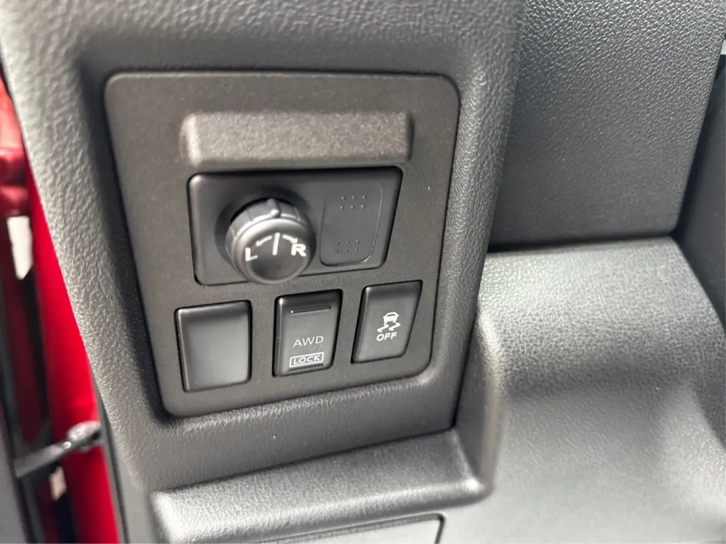 2015 Nissan Rogue S (JN8AS5MVXFW) with an 2.5L I-4 DOHC engine, located at 1099 N County Rd 25A , Troy, OH, 45373, (937) 908-9800, 40.057079, -84.212883 - **Elevate Your Adventures with the 2015 Nissan Rogue at Advantage Car and Credit - Troy!**<br /> <br /> Are you ready to upgrade your family road trips or daily commutes with a dependable and stylish SUV? The 2015 Nissan Rogue in Cayenne Red is here to make every journey enjoyable and comfortable. W - Photo#17