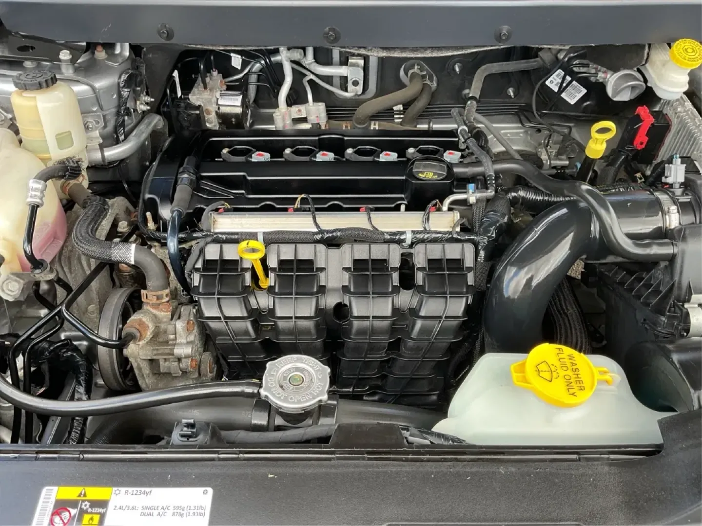 2018 Dodge Journey SE (3C4PDCAB1JT) with an Tigershark MultiAir 2.4L I-4 DOHC engine, located at 1184 Kauffman Ave, Fairborn, OH, 45324, (937) 908-9800, 39.807072, -84.030914 - **Discover Your Next Adventure with the 2018 Dodge Journey SE at Advantage Car and Credit - Fairborn!**<br /> <br /> Are you ready to elevate your family adventures or conquer daily commutes? The 2018 Dodge Journey SE is designed for those who seek versatility, comfort, and space without sacrificing - Photo#11