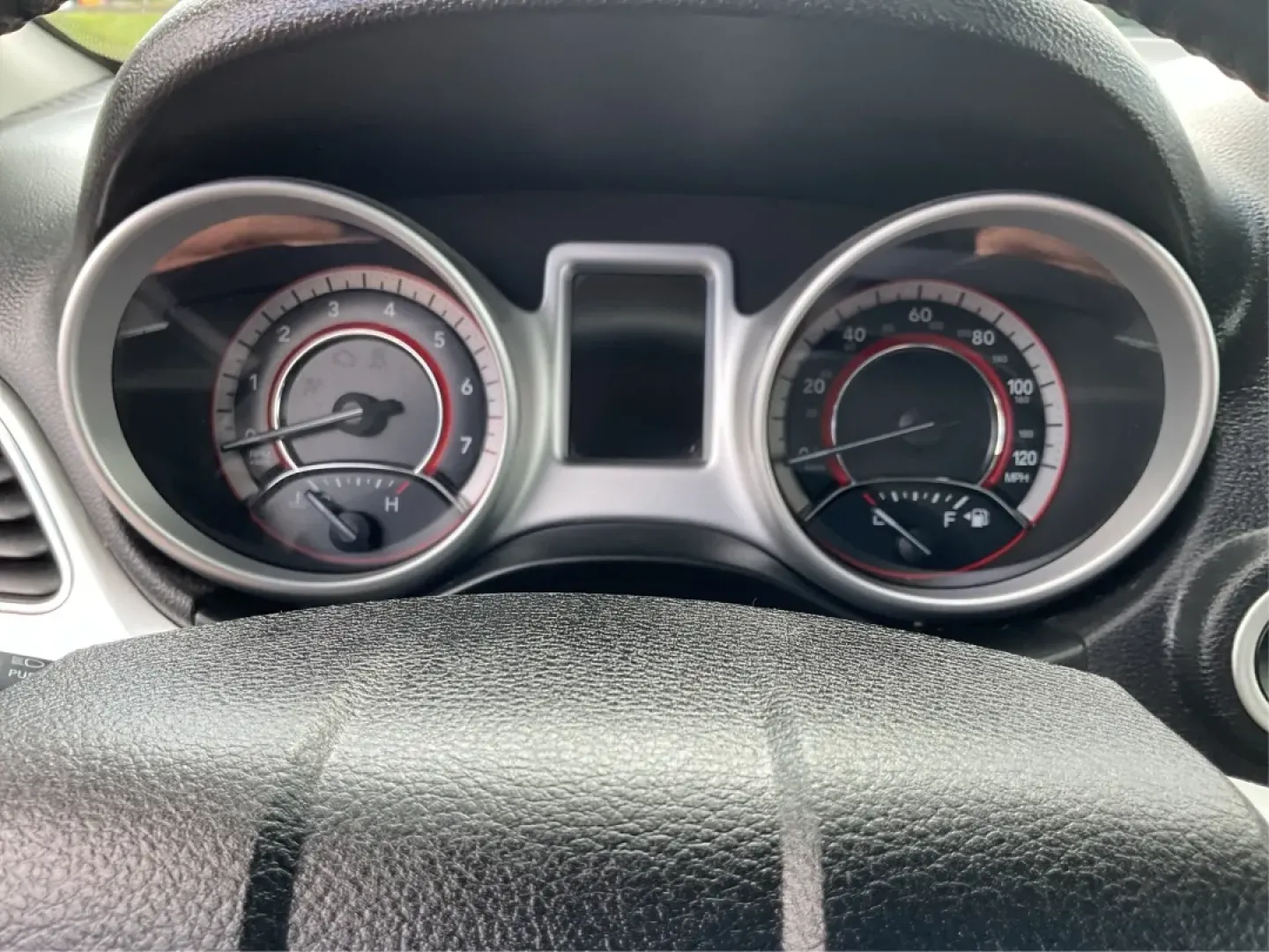 2018 Dodge Journey SE (3C4PDCAB1JT) with an Tigershark MultiAir 2.4L I-4 DOHC engine, located at 1184 Kauffman Ave, Fairborn, OH, 45324, (937) 908-9800, 39.807072, -84.030914 - **Discover Your Next Adventure with the 2018 Dodge Journey SE at Advantage Car and Credit - Fairborn!**<br /> <br /> Are you ready to elevate your family adventures or conquer daily commutes? The 2018 Dodge Journey SE is designed for those who seek versatility, comfort, and space without sacrificing - Photo#15