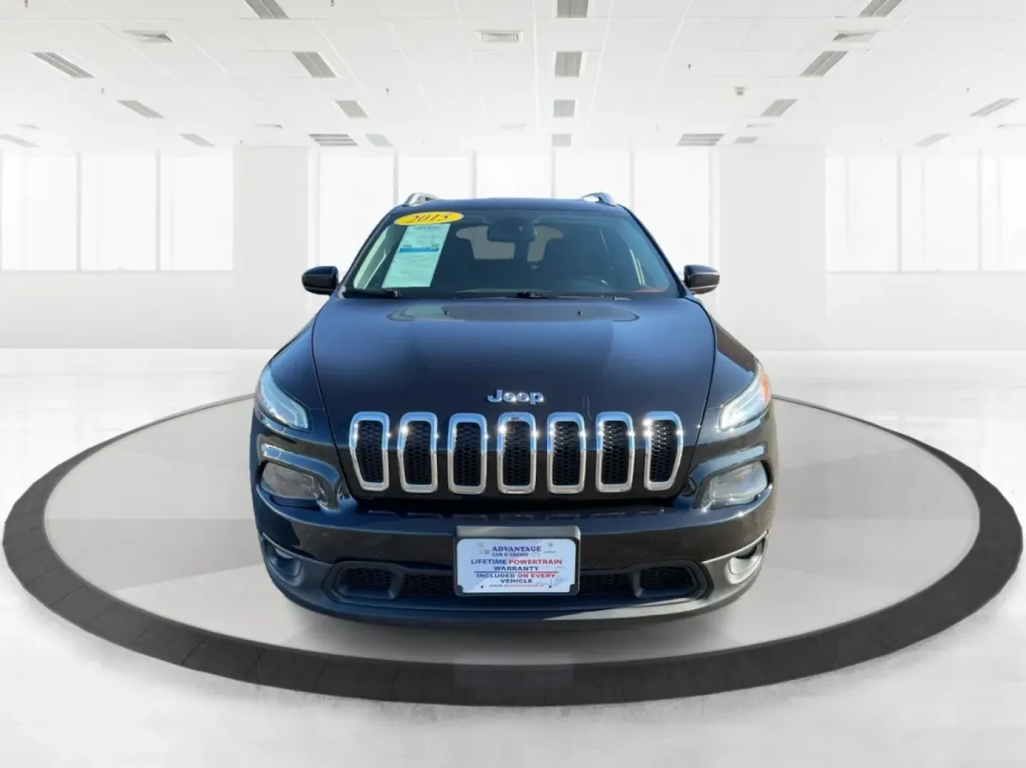 2015 Jeep Cherokee Latitude (1C4PJMCS3FW) with an Other engine, located at 4508 South Dixie Dr, Moraine, OH, 45439, (937) 908-9800, 39.689976, -84.218452 - **Adventure Awaits with Your New 2015 Jeep Cherokee Latitude at Advantage Car and Credit - Moraine!**<br /> <br /> Are you ready to elevate your lifestyle with a versatile vehicle designed for both urban driving and weekend escapades? Look no further than the stunning 2015 Jeep Cherokee Latitude, av - Photo#7