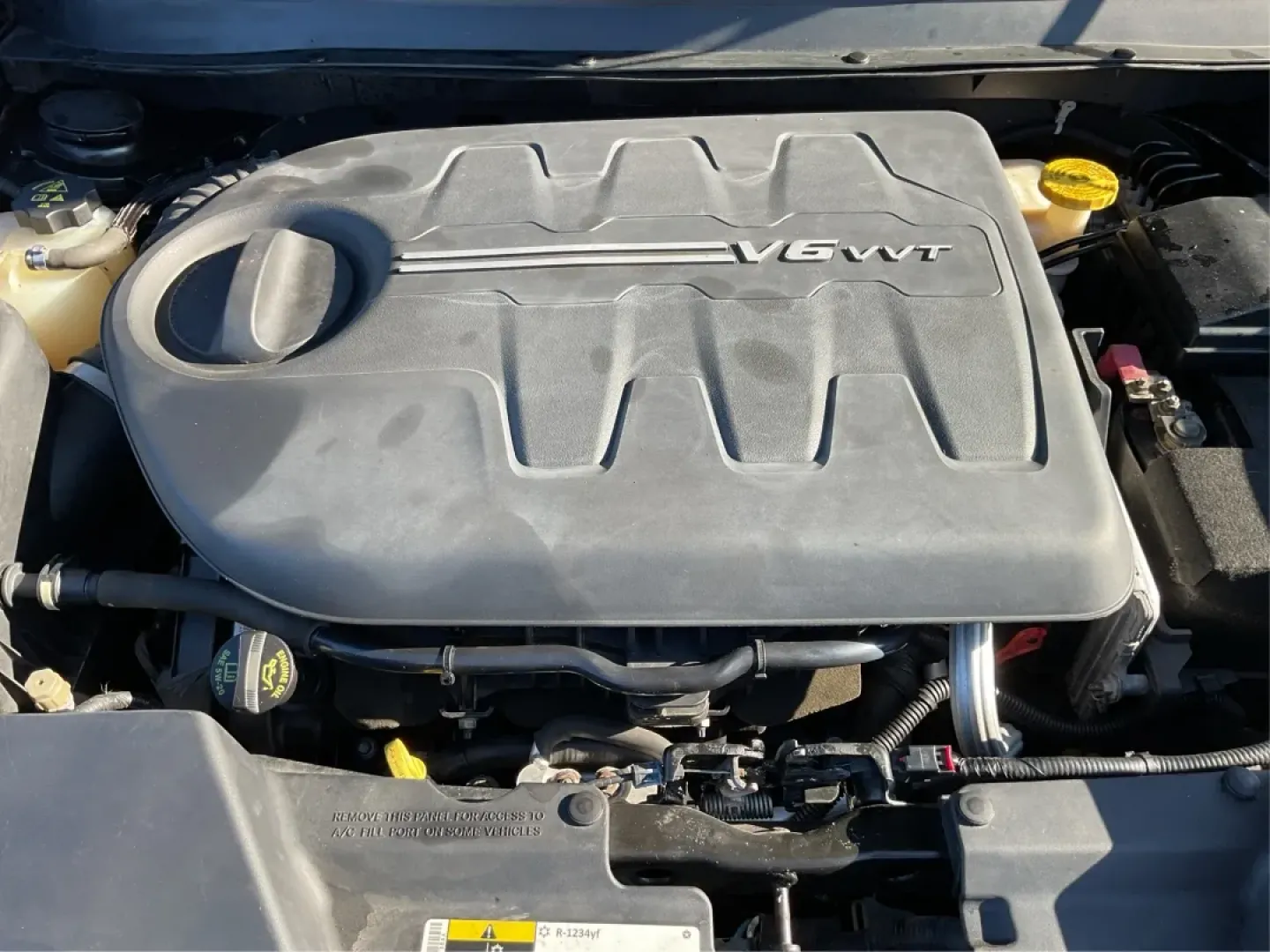 2015 Jeep Cherokee Latitude (1C4PJMCS3FW) with an Other engine, located at 4508 South Dixie Dr, Moraine, OH, 45439, (937) 908-9800, 39.689976, -84.218452 - **Adventure Awaits with Your New 2015 Jeep Cherokee Latitude at Advantage Car and Credit - Moraine!**<br /> <br /> Are you ready to elevate your lifestyle with a versatile vehicle designed for both urban driving and weekend escapades? Look no further than the stunning 2015 Jeep Cherokee Latitude, av - Photo#11