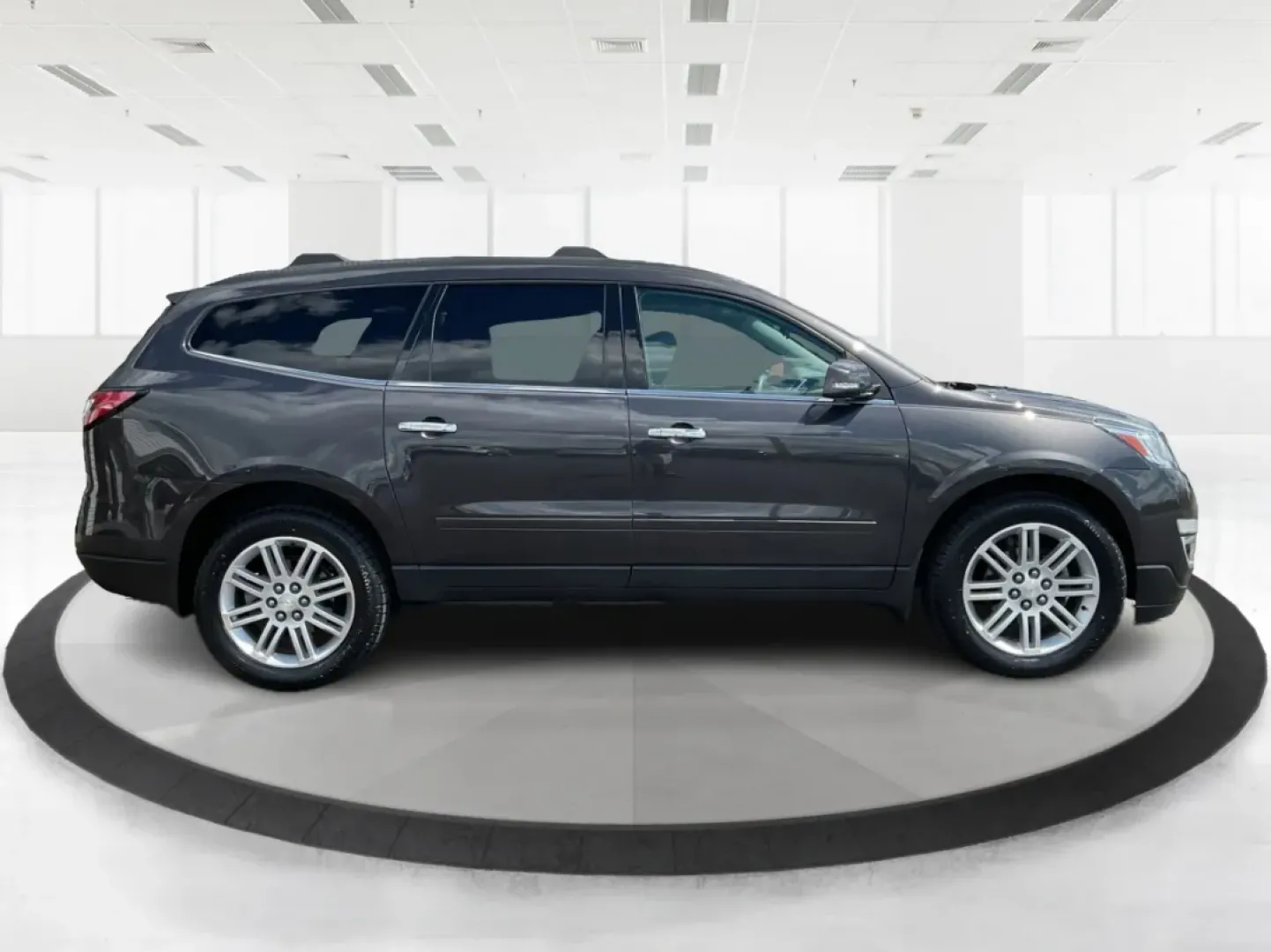 2015 Chevrolet Traverse 1LT (1GNKVGKD5FJ) with an 3.6L V-6 gasoline direct injection engine, located at 8750 N County Rd 25A, Piqua, OH, 45356, (937) 908-9800, 40.164391, -84.232513 - ### 2015 Chevrolet Traverse 1LT: Your Family's Adventure Ready Vehicle!<br /> <br /> Are you ready to elevate your family adventures or tackle daily commutes with ease? The 2015 Chevrolet Traverse 1LT is here to meet all your needs! This spacious and versatile SUV is perfect for growing families, id - Photo#1