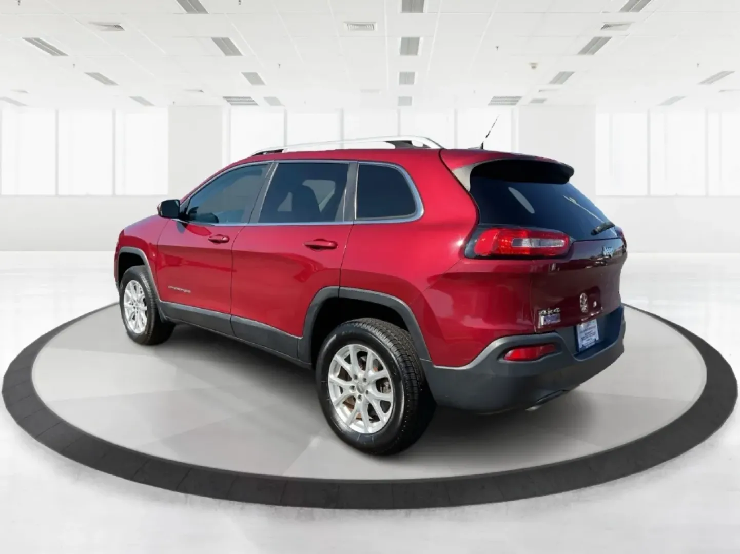 2014 Jeep Cherokee Latitude (1C4PJMCS0EW) with an Other engine, located at 1951 S Dayton Lakeview Rd., New Carlisle, OH, 45344, (937) 908-9800, 39.890999, -84.050255 - Embrace adventure and comfort with this 2014 Jeep Cherokee Latitude, perfect for families, outdoor enthusiasts, or anyone looking to elevate their daily commute. With its blend of robust capability and stylish design, this crossover is an ideal companion for weekend getaways or daily drives around N - Photo#4