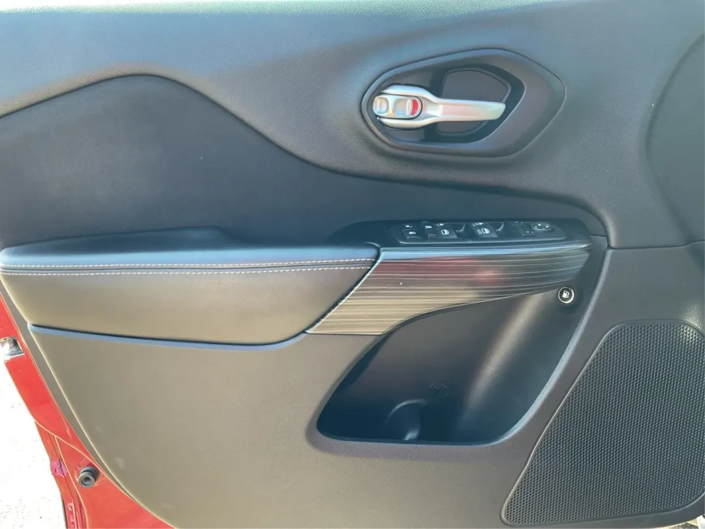 2014 Jeep Cherokee Latitude (1C4PJMCS0EW) with an Other engine, located at 1951 S Dayton Lakeview Rd., New Carlisle, OH, 45344, (937) 908-9800, 39.890999, -84.050255 - Embrace adventure and comfort with this 2014 Jeep Cherokee Latitude, perfect for families, outdoor enthusiasts, or anyone looking to elevate their daily commute. With its blend of robust capability and stylish design, this crossover is an ideal companion for weekend getaways or daily drives around N - Photo#18