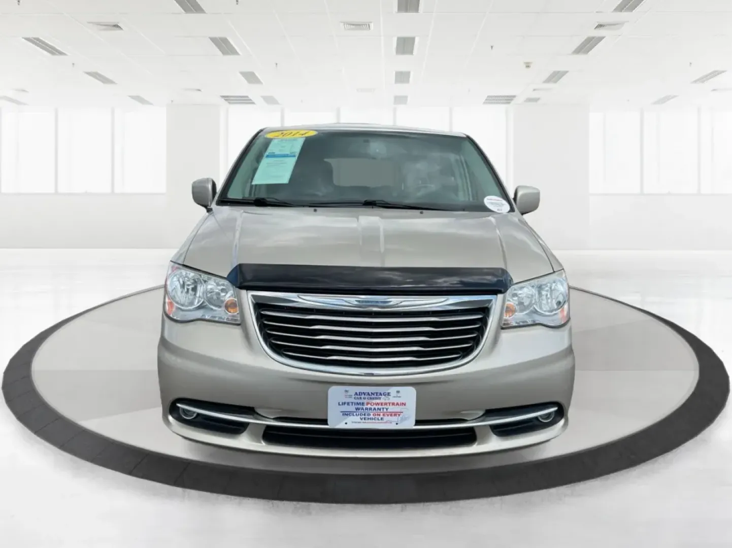 2014 Chrysler Town and Country Touring (2C4RC1BG6ER) with an 3.6L V6 DOHC 24V engine, 6-Speed Automatic transmission, located at 1099 N County Rd 25A , Troy, OH, 45373, (937) 908-9800, 40.057079, -84.212883 - **Experience Unmatched Family Adventures with the 2014 Chrysler Town and Country Touring at Advantage Car and Credit - Troy!**<br /> <br /> Are you dreaming of family road trips filled with laughter and memories? Look no further! The 2014 Chrysler Town and Country Touring is your ticket to unfor - Photo#7