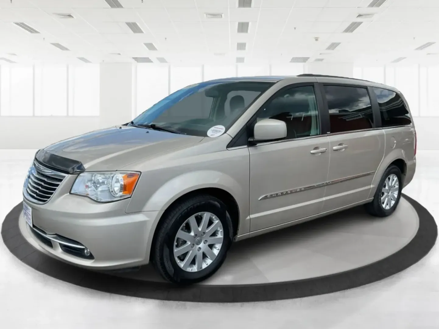 2014 Chrysler Town and Country Touring (2C4RC1BG6ER) with an 3.6L V6 DOHC 24V engine, 6-Speed Automatic transmission, located at 1099 N County Rd 25A , Troy, OH, 45373, (937) 908-9800, 40.057079, -84.212883 - **Experience Unmatched Family Adventures with the 2014 Chrysler Town and Country Touring at Advantage Car and Credit - Troy!**<br /> <br /> Are you dreaming of family road trips filled with laughter and memories? Look no further! The 2014 Chrysler Town and Country Touring is your ticket to unfor - Photo#8