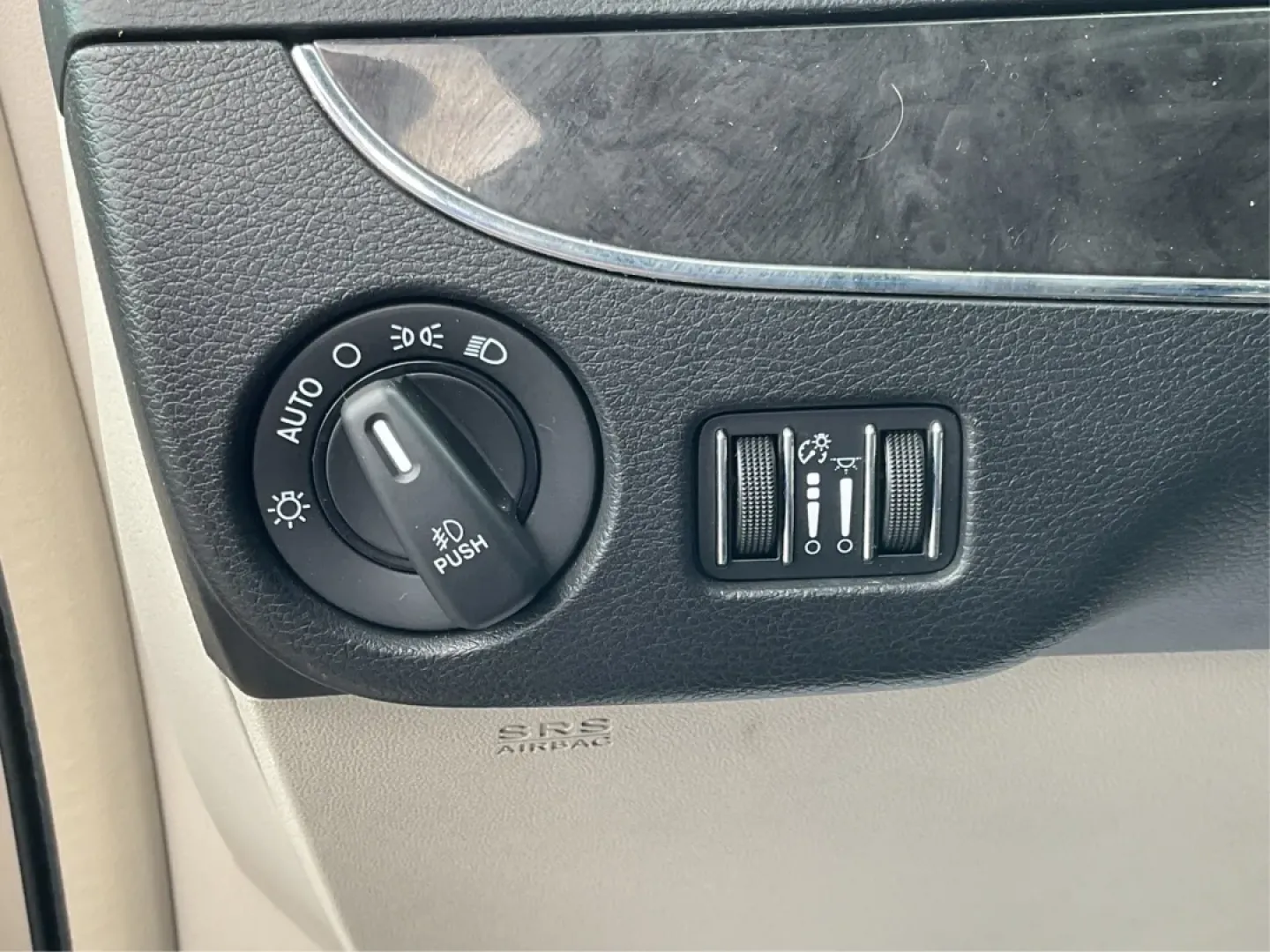 2014 Chrysler Town and Country Touring (2C4RC1BG6ER) with an 3.6L V6 DOHC 24V engine, 6-Speed Automatic transmission, located at 1099 N County Rd 25A , Troy, OH, 45373, (937) 908-9800, 40.057079, -84.212883 - **Experience Unmatched Family Adventures with the 2014 Chrysler Town and Country Touring at Advantage Car and Credit - Troy!**<br /> <br /> Are you dreaming of family road trips filled with laughter and memories? Look no further! The 2014 Chrysler Town and Country Touring is your ticket to unfor - Photo#16