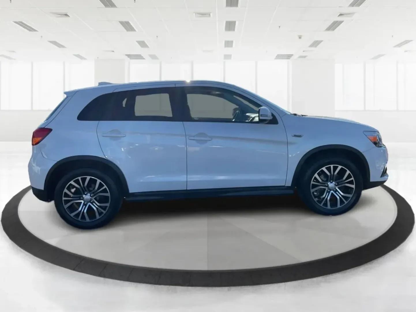 2017 Mitsubishi Outlander 2.0 ES (JA4AR3AU0HZ) with an 2L I-4 DOHC engine, located at 8750 N County Rd 25A, Piqua, OH, 45356, (937) 908-9800, 40.164391, -84.232513 - **Adventure Awaits with the 2017 Mitsubishi Outlander - Your Perfect Family SUV!**<br /> <br /> At Advantage Car and Credit - Piqua, we understand that your vehicle is more than just a mode of transportation; it's a gateway to adventure, a reliable partner for daily commutes, and a spacious haven fo - Photo#1