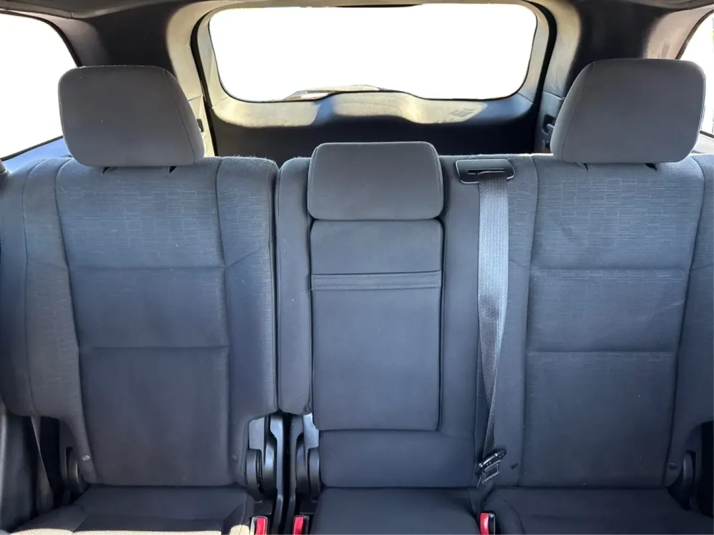 2015 Jeep Grand Cherokee Laredo (1C4RJFAG0FC) with an 3.6L V-6 DOHC engine, located at 8750 N County Rd 25A, Piqua, OH, 45356, (937) 908-9800, 40.164391, -84.232513 - **Get Ready for Adventure with the 2015 Jeep Grand Cherokee Laredo at Advantage Car and Credit Piqua, OH!**<br /> <br /> Are you looking for the perfect vehicle to accommodate your adventurous lifestyle or growing family? Look no further than this stunning 2015 Jeep Grand Cherokee Laredo, available - Photo#14