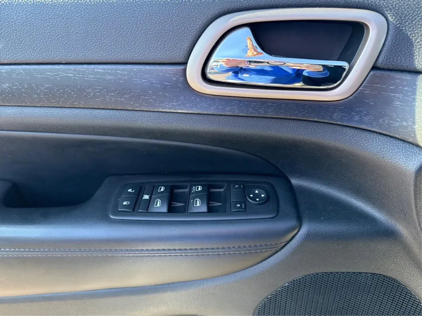 2015 Jeep Grand Cherokee Laredo (1C4RJFAG0FC) with an 3.6L V-6 DOHC engine, located at 8750 N County Rd 25A, Piqua, OH, 45356, (937) 908-9800, 40.164391, -84.232513 - **Get Ready for Adventure with the 2015 Jeep Grand Cherokee Laredo at Advantage Car and Credit Piqua, OH!**<br /> <br /> Are you looking for the perfect vehicle to accommodate your adventurous lifestyle or growing family? Look no further than this stunning 2015 Jeep Grand Cherokee Laredo, available - Photo#19
