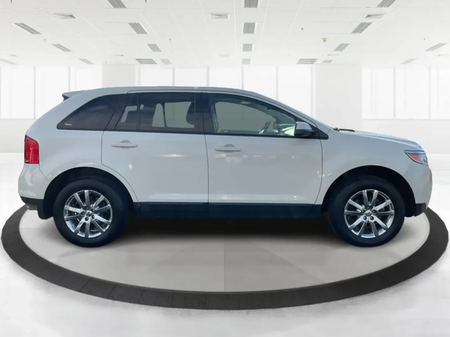 2013 Ford Edge SEL (2FMDK4JC4DB) with an 3.5L V-6 DOHC engine, located at 1951 S Dayton Lakeview Rd., New Carlisle, OH, 45344, (937) 908-9800, 39.890999, -84.050255 - **Explore the Great Outdoors with the 2013 Ford Edge SEL at Advantage Car and Credit - New Carlisle!**<br /> <br /> Are you ready for your next family adventure? The 2013 Ford Edge SEL is the perfect SUV for those seeking to balance everyday driving with weekend escapades. With its spacious interior - Photo#1