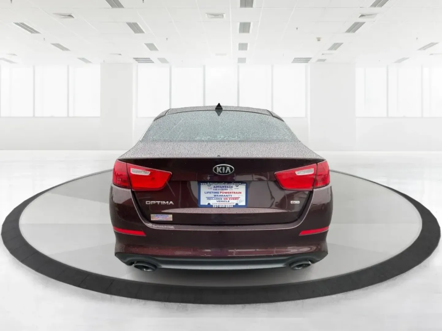 2015 Kia Optima LX (5XXGM4A72FG) with an Theta II 2.4L I-4 gasoline direct injection engine, located at 1951 S Dayton Lakeview Rd., New Carlisle, OH, 45344, (937) 908-9800, 39.890999, -84.050255 - **Discover the Perfect Blend of Comfort and Reliability with This 2015 Kia Optima LX Ideal for Your Daily Commute or Family Road Trips!**<br /> <br /> Are you ready to elevate your driving experience? The 2015 Kia Optima LX, available at Advantage Car and Credit in Fairborn, OH, is the answer to yo - Photo#5