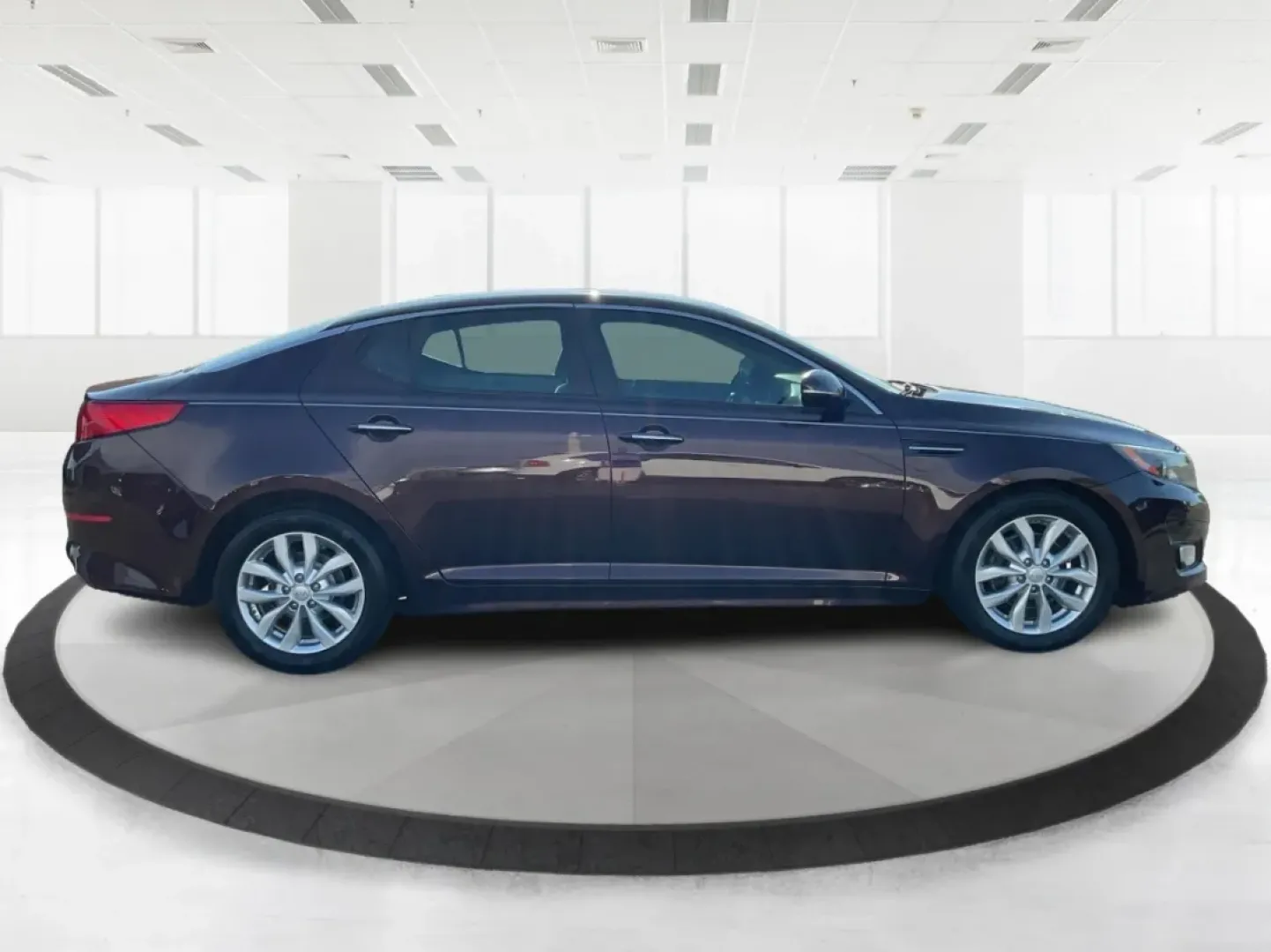 2015 Kia Optima LX (5XXGM4A72FG) with an Theta II 2.4L I-4 gasoline direct injection engine, located at 1184 Kauffman Ave, Fairborn, OH, 45324, (937) 908-9800, 39.807072, -84.030914 - **Discover the Perfect Blend of Comfort and Reliability with This 2015 Kia Optima LX Ideal for Your Daily Commute or Family Road Trips!**<br /> <br /> Are you ready to elevate your driving experience? The 2015 Kia Optima LX, available at Advantage Car and Credit in Fairborn, OH, is the answer to yo - Photo#1