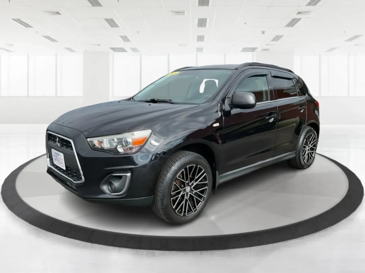 2013 Mitsubishi Outlander SE (4A4AR4AU8DE) with an 2L I-4 DOHC engine, located at 880 E. National Road, Vandalia, OH, 45377, (937) 908-9800, 39.891918, -84.183594 - **Discover the Ideal Adventure Companion: 2013 Mitsubishi Outlander SE at Advantage Car and Credit - Vandalia**<br /> <br /> Are you ready for your next family road trip or weekend adventure? The 2013 Mitsubishi Outlander SE is the perfect SUV for those who crave flexibility and comfort without sacr - Photo#8