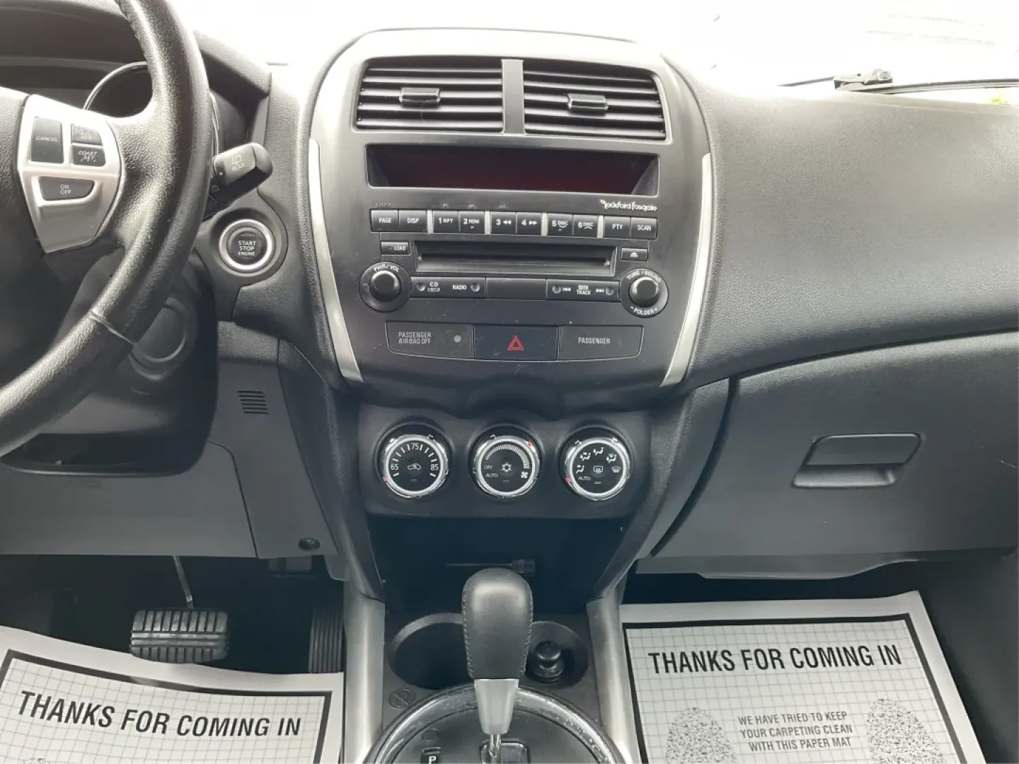 2013 Mitsubishi Outlander SE (4A4AR4AU8DE) with an 2L I-4 DOHC engine, located at 880 E. National Road, Vandalia, OH, 45377, (937) 908-9800, 39.891918, -84.183594 - **Discover the Ideal Adventure Companion: 2013 Mitsubishi Outlander SE at Advantage Car and Credit - Vandalia**<br /> <br /> Are you ready for your next family road trip or weekend adventure? The 2013 Mitsubishi Outlander SE is the perfect SUV for those who crave flexibility and comfort without sacr - Photo#13