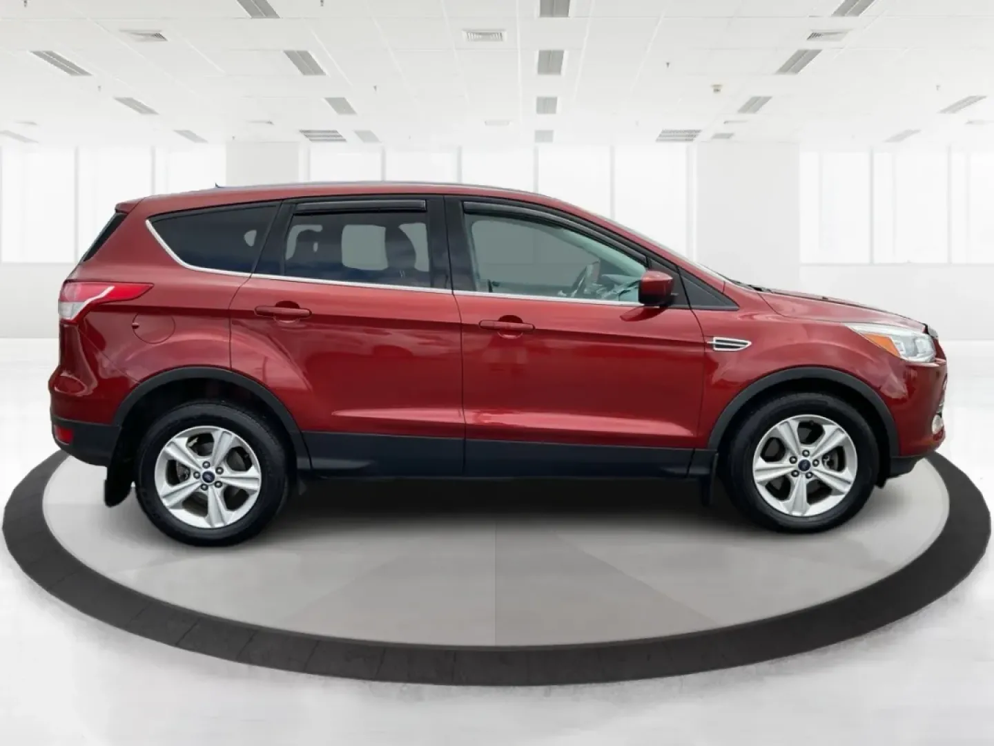 2015 Ford Escape SE (1FMCU9G93FU) with an Other engine, located at 1951 S Dayton Lakeview Rd., New Carlisle, OH, 45344, (937) 908-9800, 39.890999, -84.050255 - Discover the perfect blend of style, functionality, and reliability with this stunning 2015 Ford Escape SE, now available at Advantage Car and Credit in New Carlisle, OH. Whether you're a growing family, a daily commuter, or someone who loves weekend adventures, this versatile SUV checks all the box - Photo#1