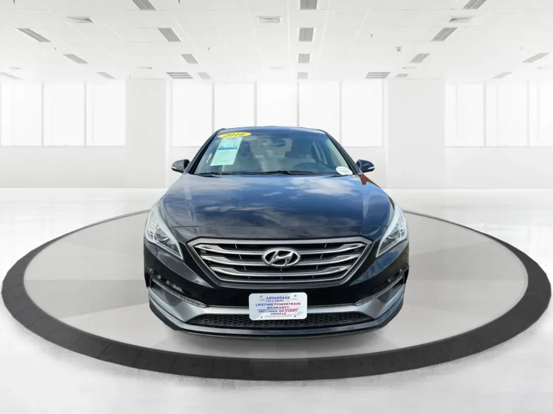 2016 Hyundai Sonata Sport (5NPE34AF2GH) with an 2.4L L4 DOHC 16V engine, 6-Speed Automatic transmission, located at 401 Woodman Dr, Riverside, OH, 45431, (937) 908-9800, 39.760899, -84.123421 - 2016 Hyundai Sonata Sport - Photo#7