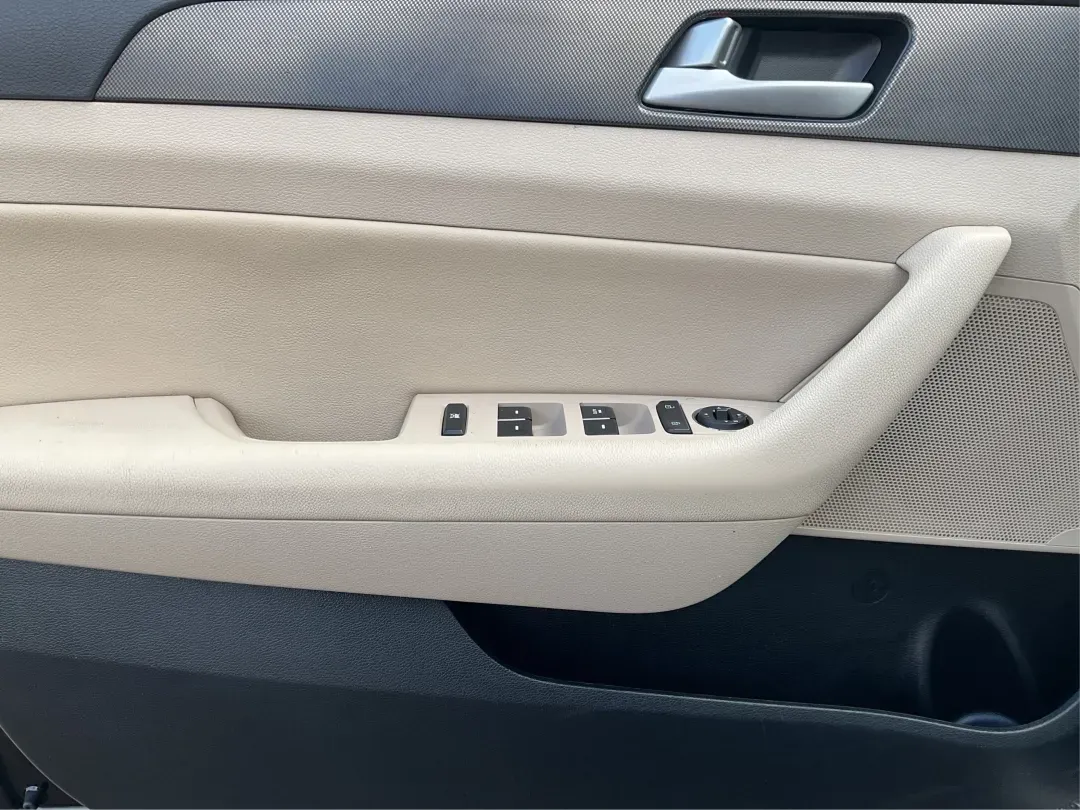 2016 Hyundai Sonata Sport (5NPE34AF2GH) with an 2.4L L4 DOHC 16V engine, 6-Speed Automatic transmission, located at 401 Woodman Dr, Riverside, OH, 45431, (937) 908-9800, 39.760899, -84.123421 - 2016 Hyundai Sonata Sport - Photo#18