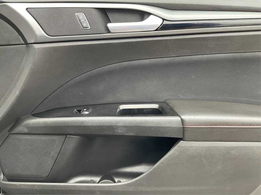 2016 Ford Fusion SE (3FA6P0HD1GR) with an Other engine, located at 1230 East Main St, Xenia, OH, 45385, (937) 908-9800, 39.688026, -83.910172 - **Experience Style and Comfort with the 2016 Ford Fusion SE at Advantage Car and Credit in Fairborn, OH!**<br /> <br /> Are you looking for a versatile sedan that fits seamlessly into your busy lifestyle? Whether you're a commuter tackling daily traffic, a growing family seeking comfort on the road, - Photo#20