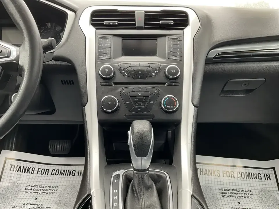 2016 Ford Fusion SE (3FA6P0HD1GR) with an 1.5L L4 DOHC 16V engine, 6-Speed Automatic transmission, located at 1099 N County Rd 25A , Troy, OH, 45373, (937) 908-9800, 40.057079, -84.212883 - **Experience Style and Comfort with the 2016 Ford Fusion SE at Advantage Car and Credit in Fairborn, OH!**<br /> <br /> Are you looking for a versatile sedan that fits seamlessly into your busy lifestyle? Whether you're a commuter tackling daily traffic, a growing family seeking comfort on the road, - Photo#13