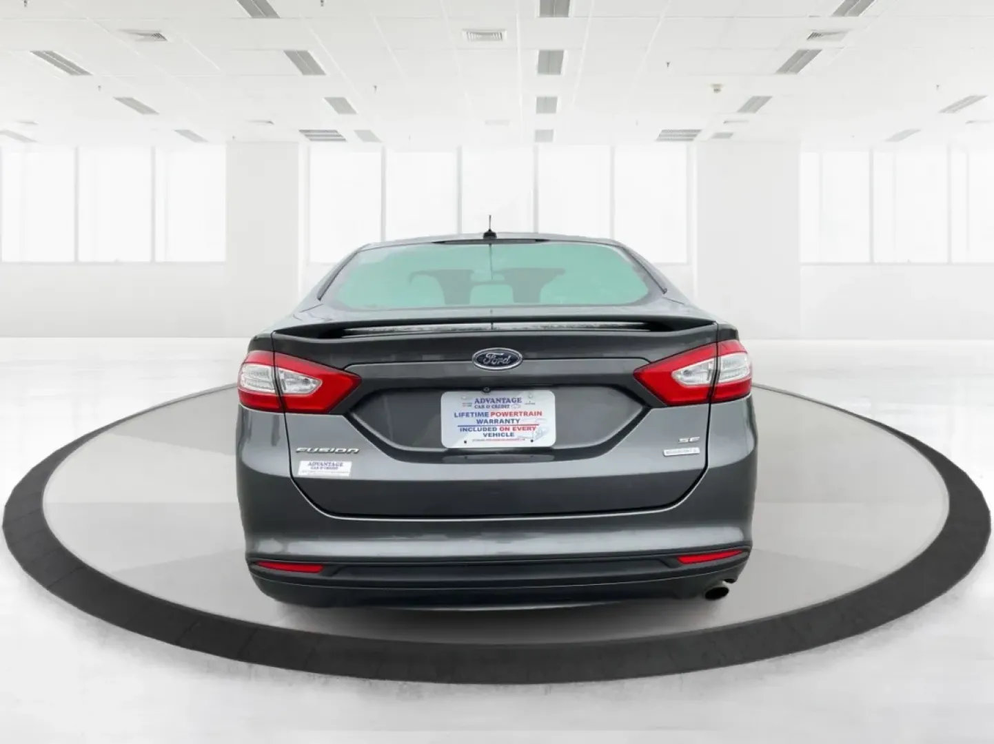 2016 Ford Fusion SE (3FA6P0HD1GR) with an Other engine, located at 1184 Kauffman Ave, Fairborn, OH, 45324, (937) 908-9800, 39.807072, -84.030914 - **Experience Style and Comfort with the 2016 Ford Fusion SE at Advantage Car and Credit in Fairborn, OH!**<br /> <br /> Are you looking for a versatile sedan that fits seamlessly into your busy lifestyle? Whether you're a commuter tackling daily traffic, a growing family seeking comfort on the road, - Photo#3
