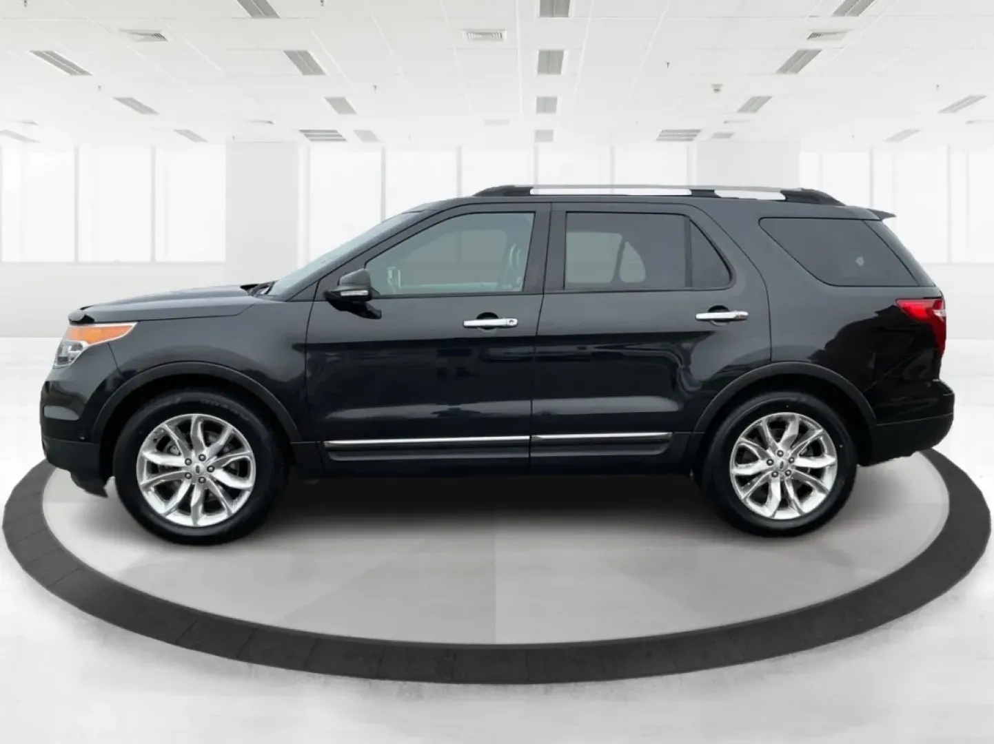 2015 Ford Explorer Limited (1FM5K8F84FG) with an 3.5L V-6 DOHC engine, located at 8750 N County Rd 25A, Piqua, OH, 45356, (937) 908-9800, 40.164391, -84.232513 - **Adventure Awaits in the 2015 Ford Explorer Limited at Advantage Car and Credit - Piqua!**<br /> <br /> Whether you're a growing family in need of a spacious vehicle or an adventurous spirit looking for the perfect road trip companion, this 2015 Ford Explorer Limited is ready to elevate your lifest - Photo#5