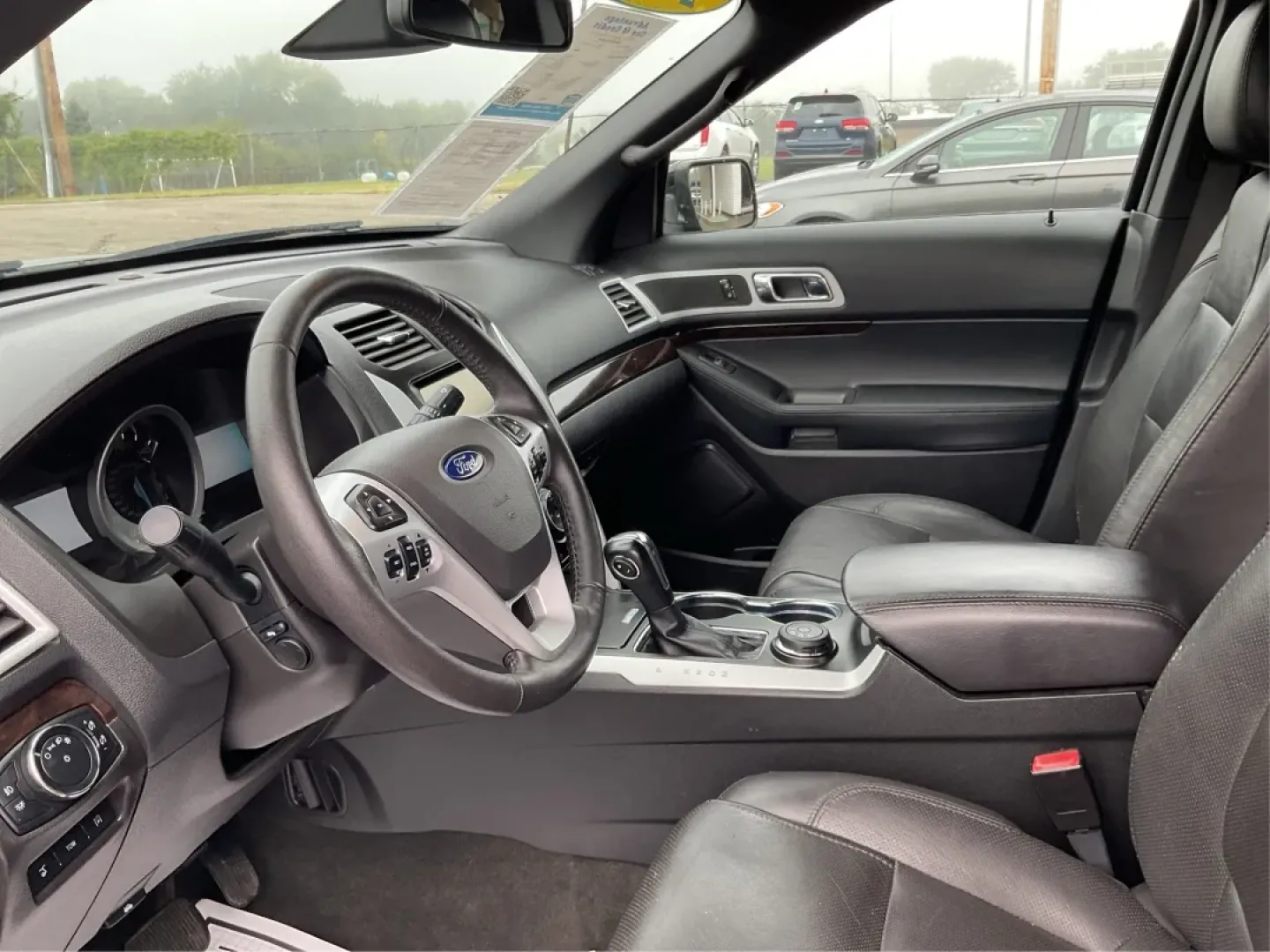 2015 Ford Explorer Limited (1FM5K8F84FG) with an 3.5L V-6 DOHC engine, located at 8750 N County Rd 25A, Piqua, OH, 45356, (937) 908-9800, 40.164391, -84.232513 - **Adventure Awaits in the 2015 Ford Explorer Limited at Advantage Car and Credit - Piqua!**<br /> <br /> Whether you're a growing family in need of a spacious vehicle or an adventurous spirit looking for the perfect road trip companion, this 2015 Ford Explorer Limited is ready to elevate your lifest - Photo#9