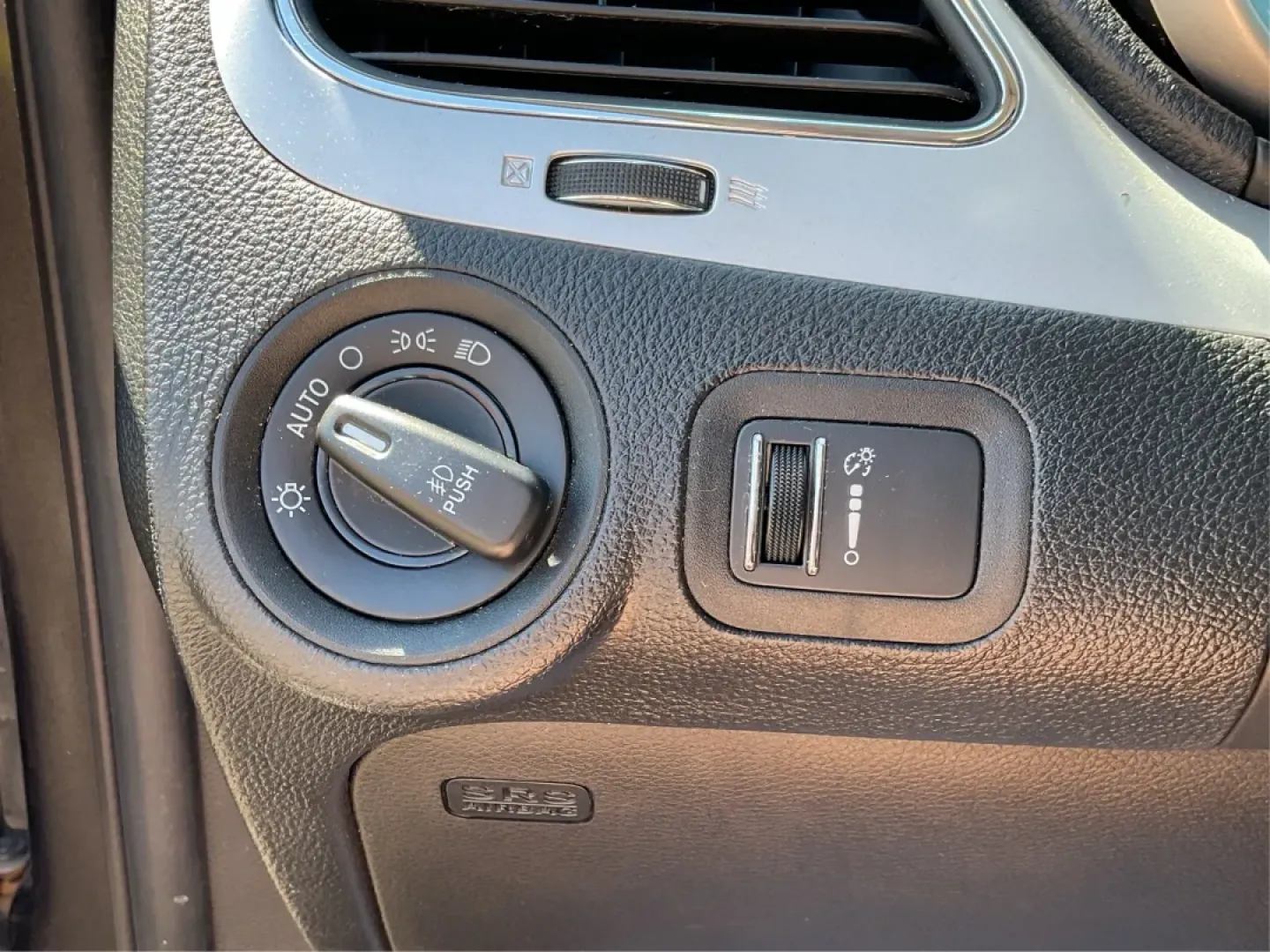 2019 Dodge Journey SE (3C4PDCBB0KT) with an Other engine, located at 4508 South Dixie Dr, Moraine, OH, 45439, (937) 908-9800, 39.689976, -84.218452 - ### Discover Your Next Adventure with the 2019 Dodge Journey SE Perfect for Growing Families!<br /> <br /> Are you looking for a reliable and spacious SUV that can accommodate your family's needs and adventures? Look no further than this 2019 Dodge Journey SE, now available at Advantage Car and Cre - Photo#16