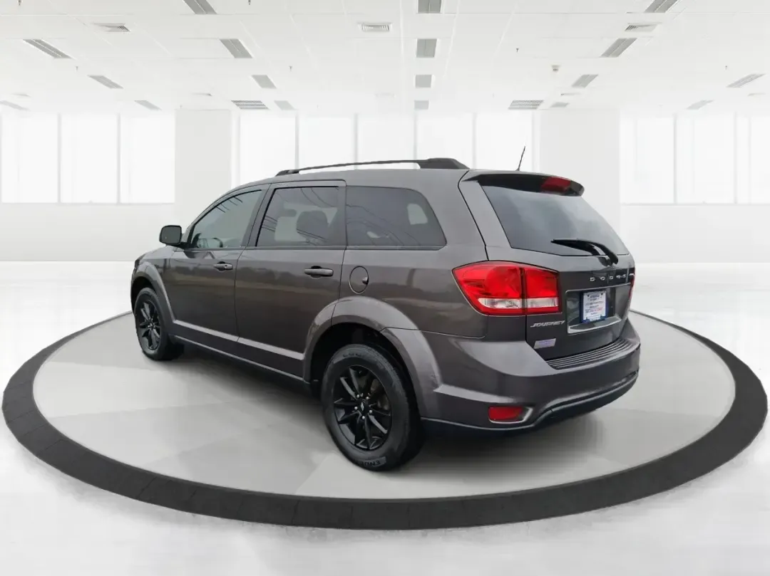 2019 Dodge Journey SE (3C4PDCBB0KT) with an 2.4L L6 DOHC 16V engine, 4A transmission, located at 1230 East Main St, Xenia, OH, 45385, (937) 908-9800, 39.688026, -83.910172 - ### Discover Your Next Adventure with the 2019 Dodge Journey SE Perfect for Growing Families!<br /> <br /> Are you looking for a reliable and spacious SUV that can accommodate your family's needs and adventures? Look no further than this 2019 Dodge Journey SE, now available at Advantage Car and Cre - Photo#4