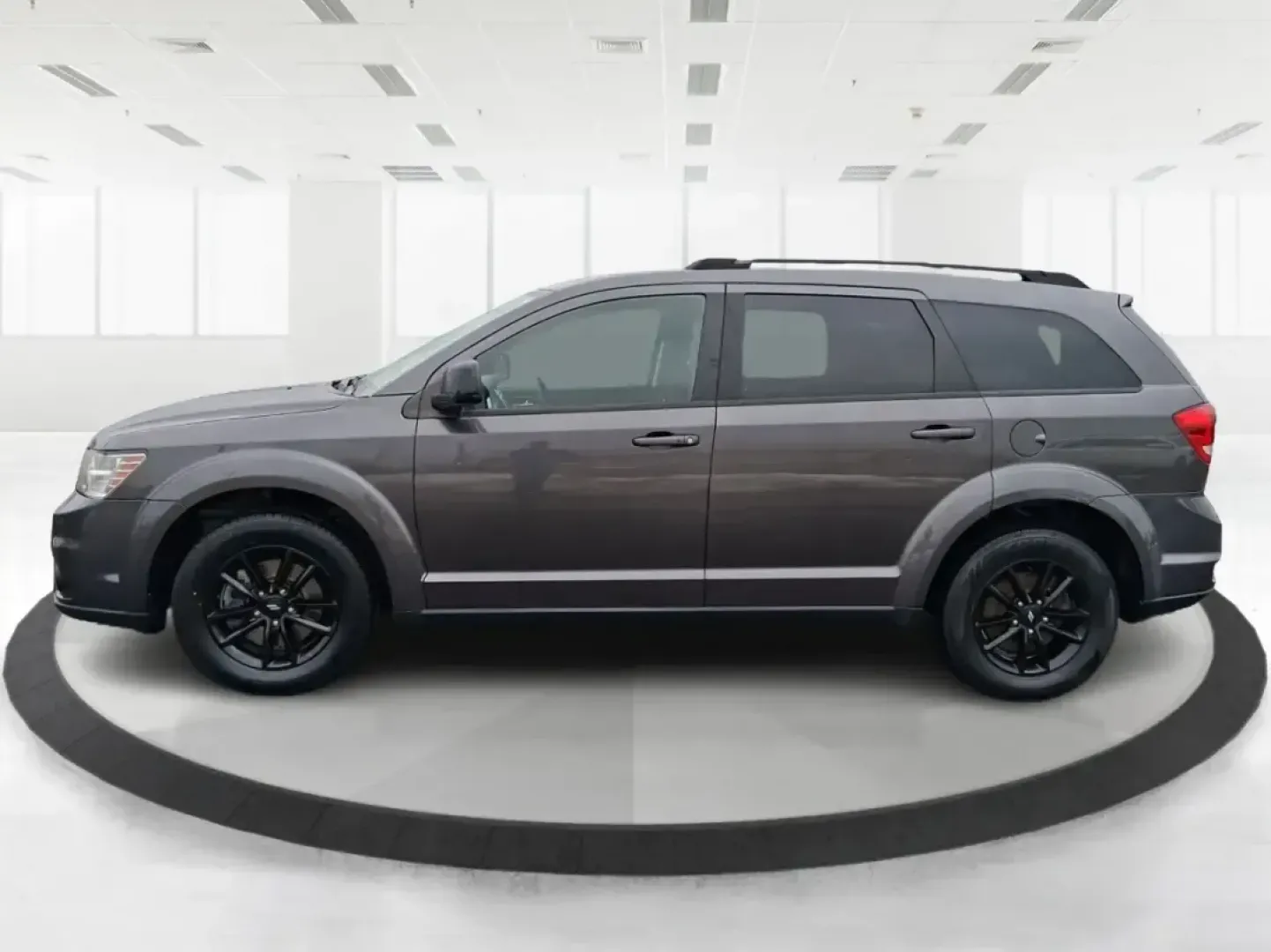 2019 Dodge Journey SE (3C4PDCBB0KT) with an 2.4L L6 DOHC 16V engine, 4A transmission, located at 1230 East Main St, Xenia, OH, 45385, (937) 908-9800, 39.688026, -83.910172 - ### Discover Your Next Adventure with the 2019 Dodge Journey SE Perfect for Growing Families!<br /> <br /> Are you looking for a reliable and spacious SUV that can accommodate your family's needs and adventures? Look no further than this 2019 Dodge Journey SE, now available at Advantage Car and Cre - Photo#5