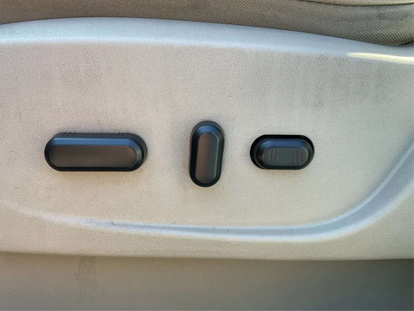 2014 Ford Escape Titanium (1FMCU9J91EU) with an Other engine, located at 1230 East Main St, Xenia, OH, 45385, (937) 908-9800, 39.688026, -83.910172 - **Explore the Open Road with Confidence in This 2014 Ford Escape Titanium!**<br /> <br /> Are you ready to elevate your adventures with a reliable SUV that meets the diverse needs of your lifestyle? The 2014 Ford Escape Titanium is the ideal vehicle for families, commuters, and weekend warriors alik - Photo#18