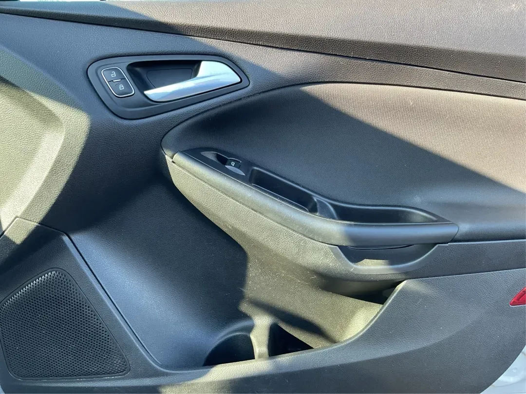 2018 Ford Focus SE (1FADP3K23JL) with an 2L I-4 gasoline direct injection engine, located at 1099 N County Rd 25A , Troy, OH, 45373, (937) 908-9800, 40.057079, -84.212883 - ### Discover Adventure and Comfort with the 2018 Ford Focus SE at Advantage Car and Credit!<br /> <br /> Are you in search of a reliable, stylish vehicle that perfectly complements your active lifestyle? Look no further! The 2018 Ford Focus SE Hatchback is designed for those who appreciate both func - Photo#19