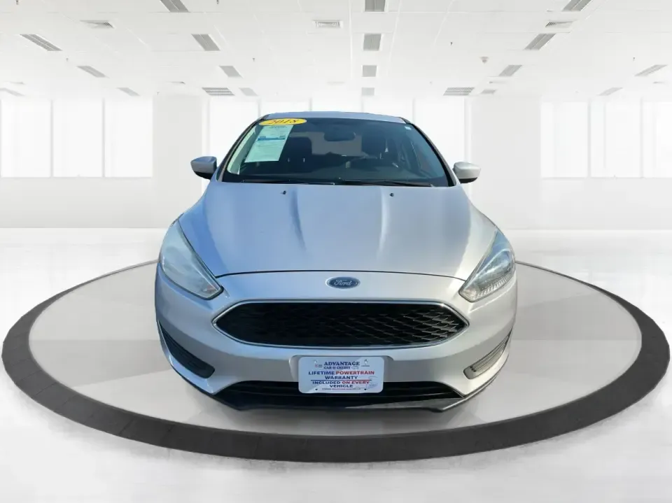 2018 Ford Focus SE (1FADP3K23JL) with an 2L I-4 gasoline direct injection engine, Automatic transmission, located at 4508 South Dixie Dr, Moraine, OH, 45439, (937) 908-9800, 39.689976, -84.218452 - ### Discover Adventure and Comfort with the 2018 Ford Focus SE at Advantage Car and Credit!<br /> <br /> Are you in search of a reliable, stylish vehicle that perfectly complements your active lifestyle? Look no further! The 2018 Ford Focus SE Hatchback is designed for those who appreciate both func - Photo#7